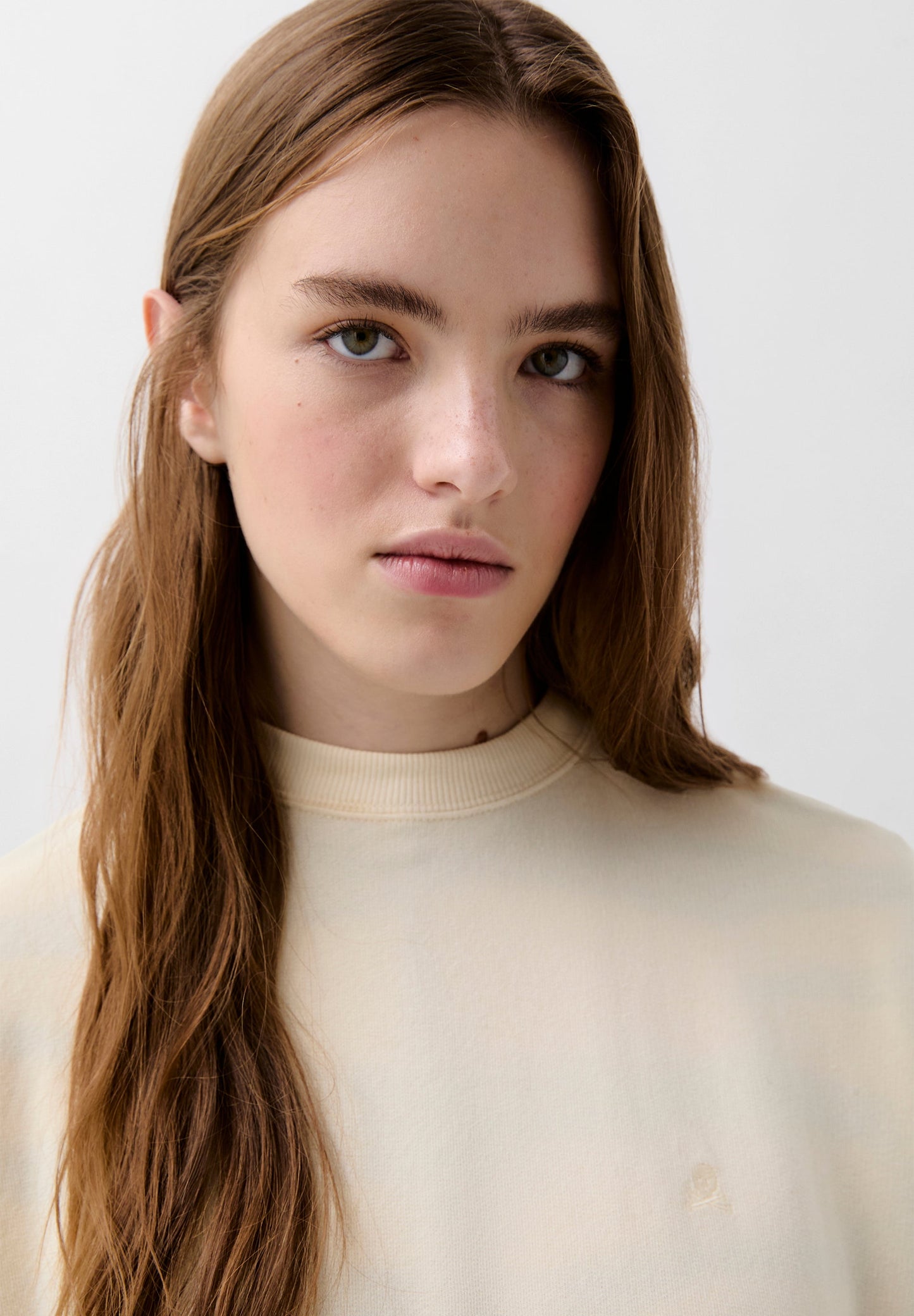 POLERÓN CALAVERA BORDADA TONO