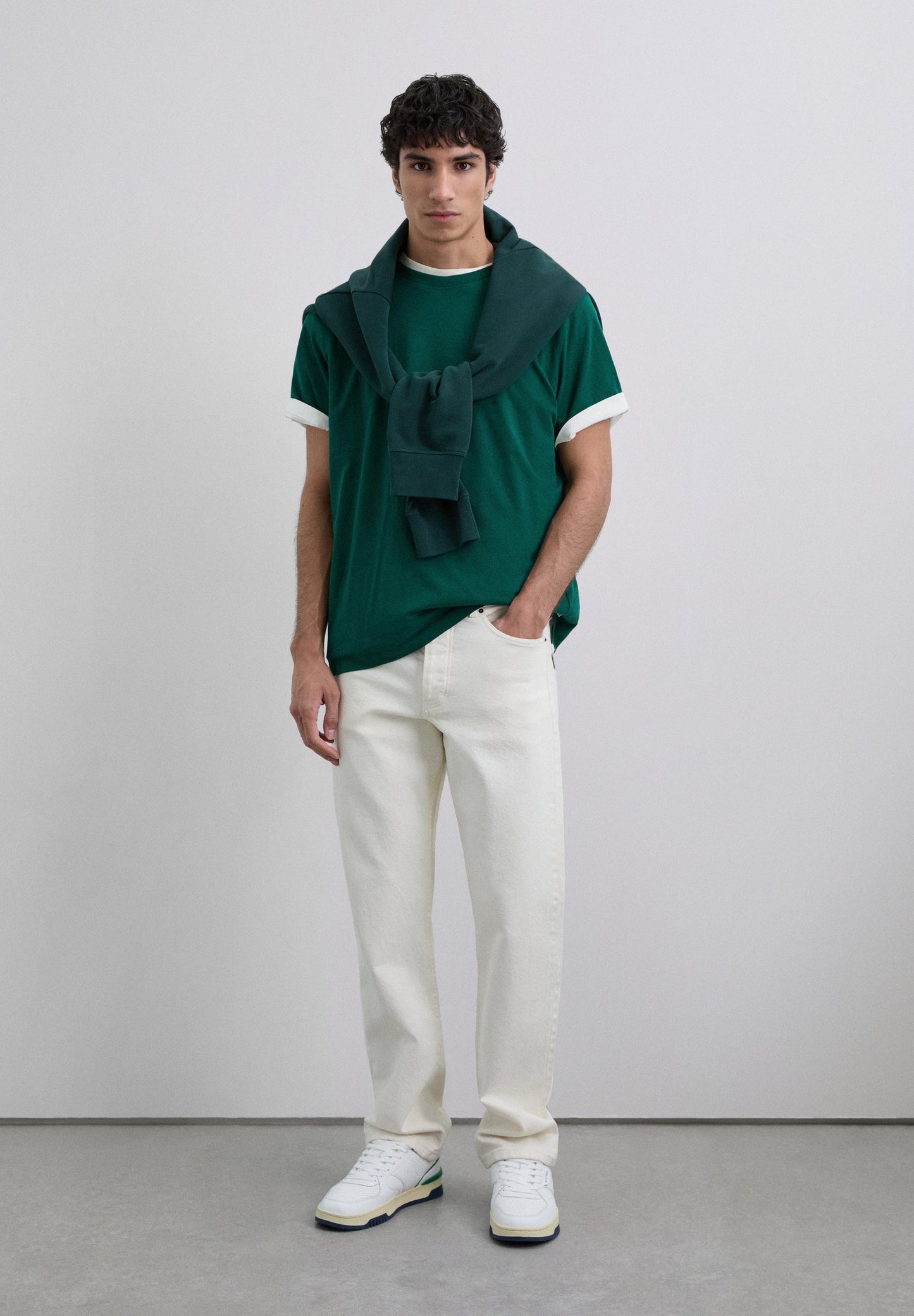 POLERA CALAVERA BORDADA