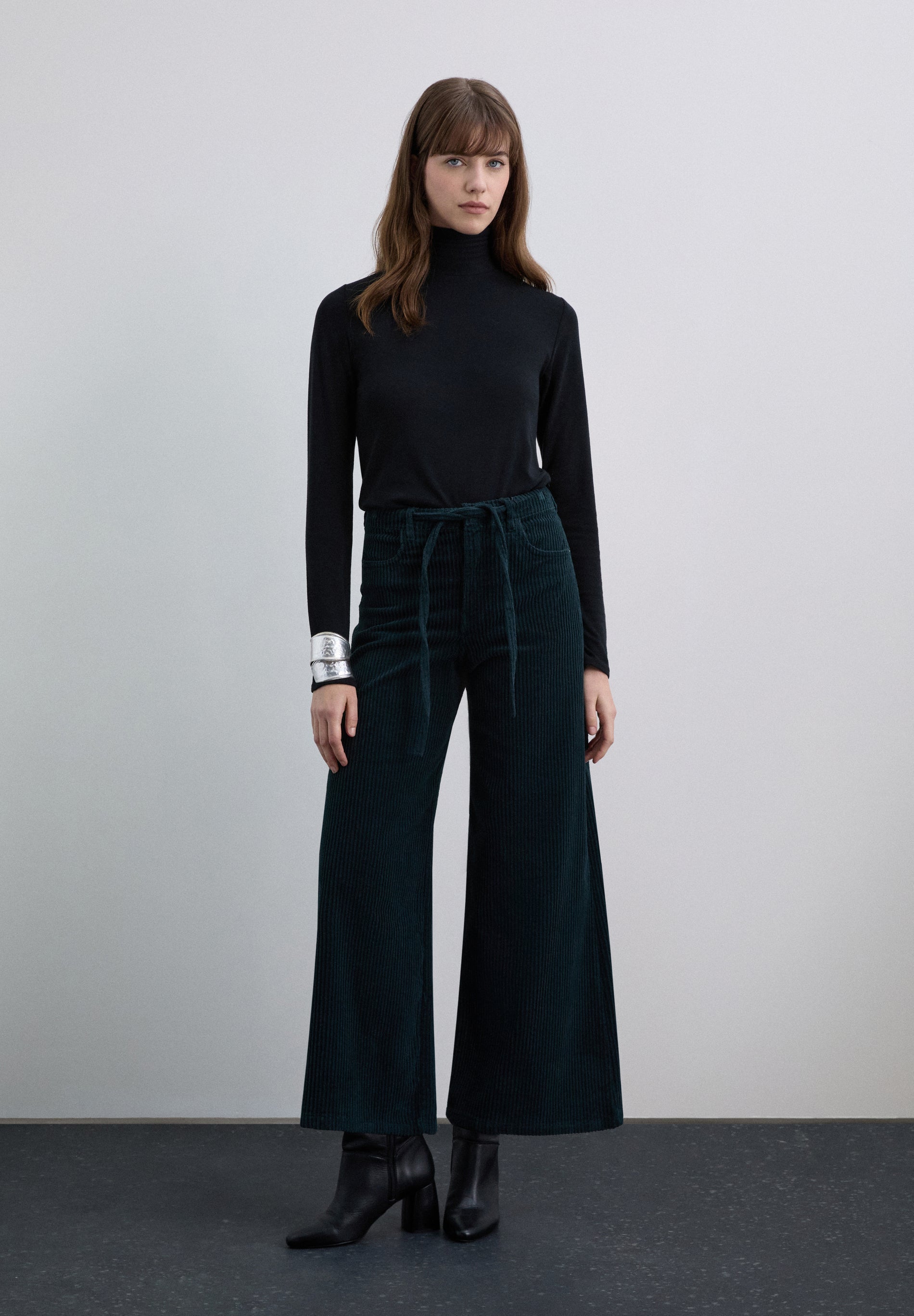 PANTALÓN LAZO DE PANA