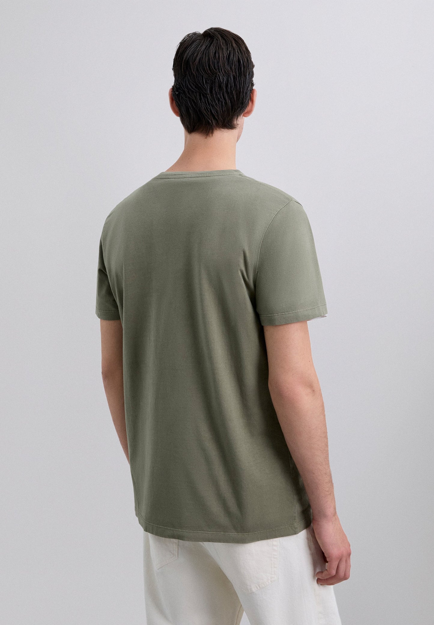 POLERA CALAVERA BORDADA TONO