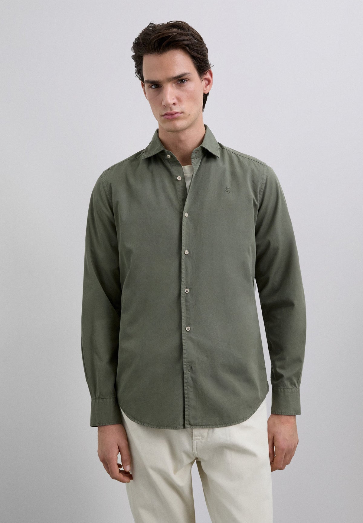 CAMISA REGULAR FIT BORDADA