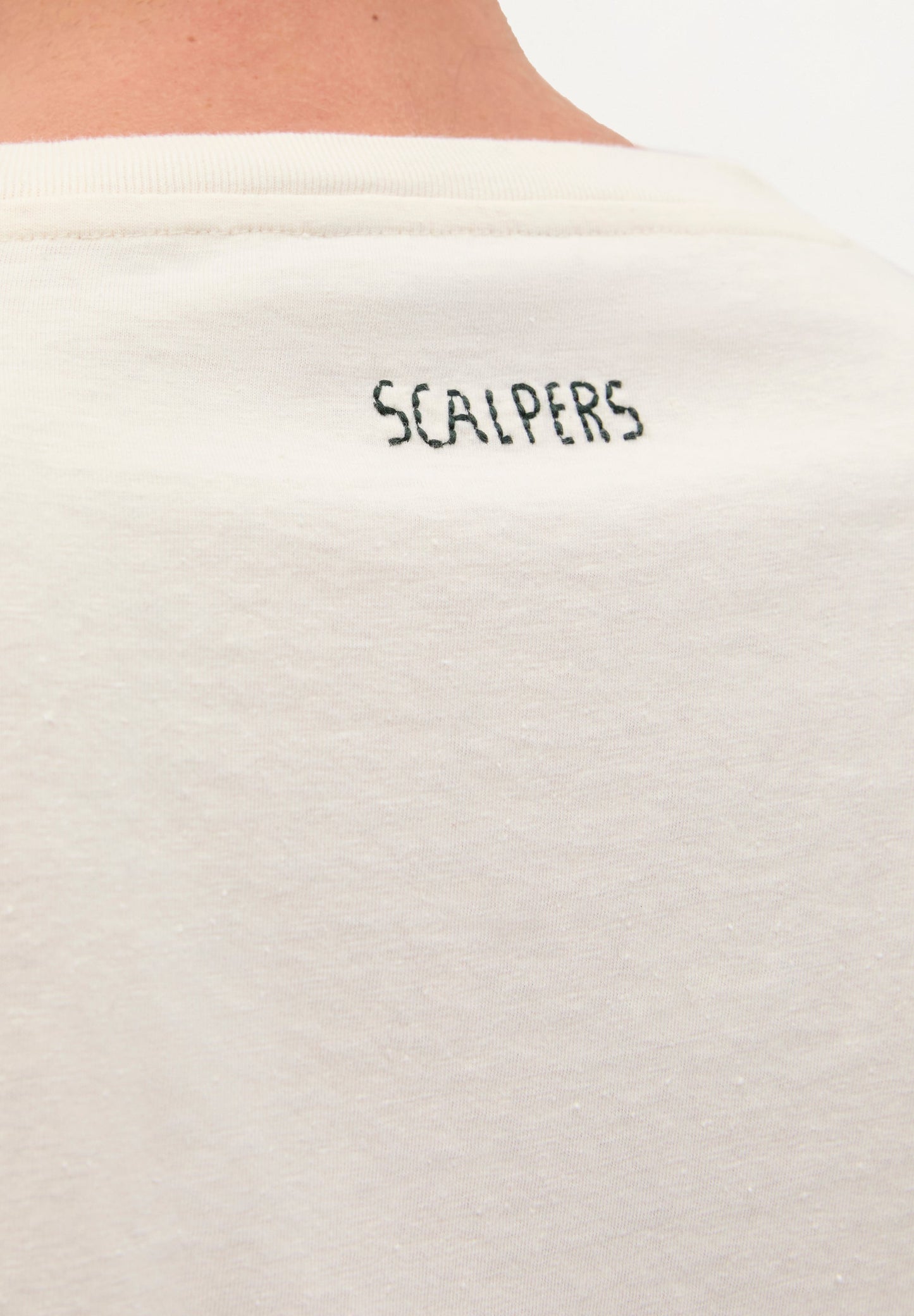 POLERA BLOOM BORDADA