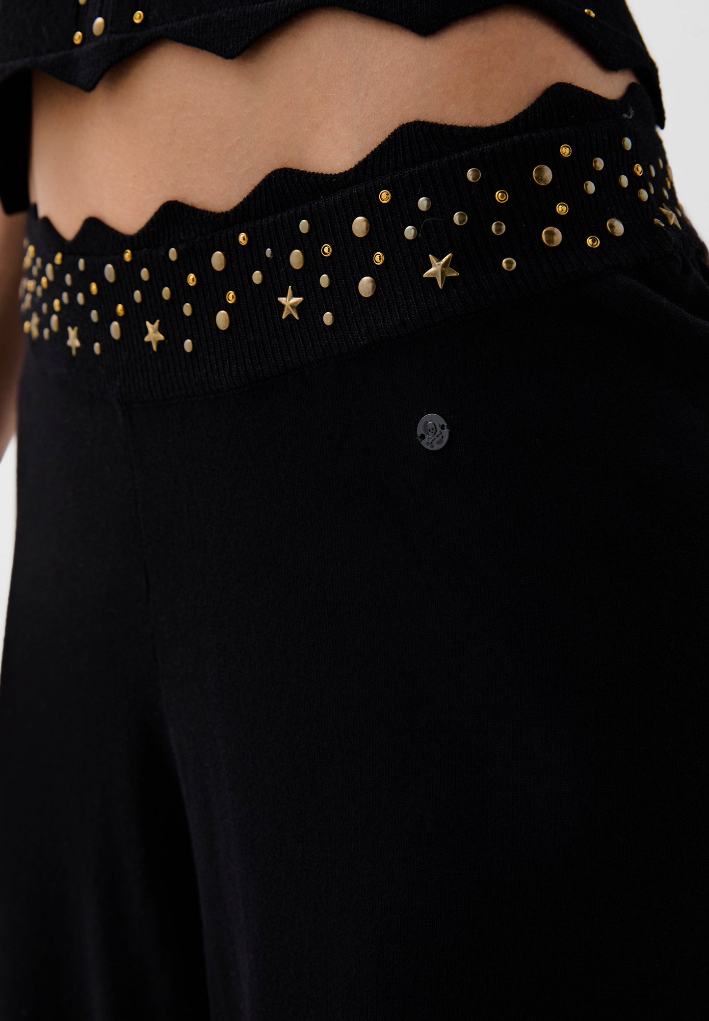 PANTALÓN PUNTO TACHUELAS