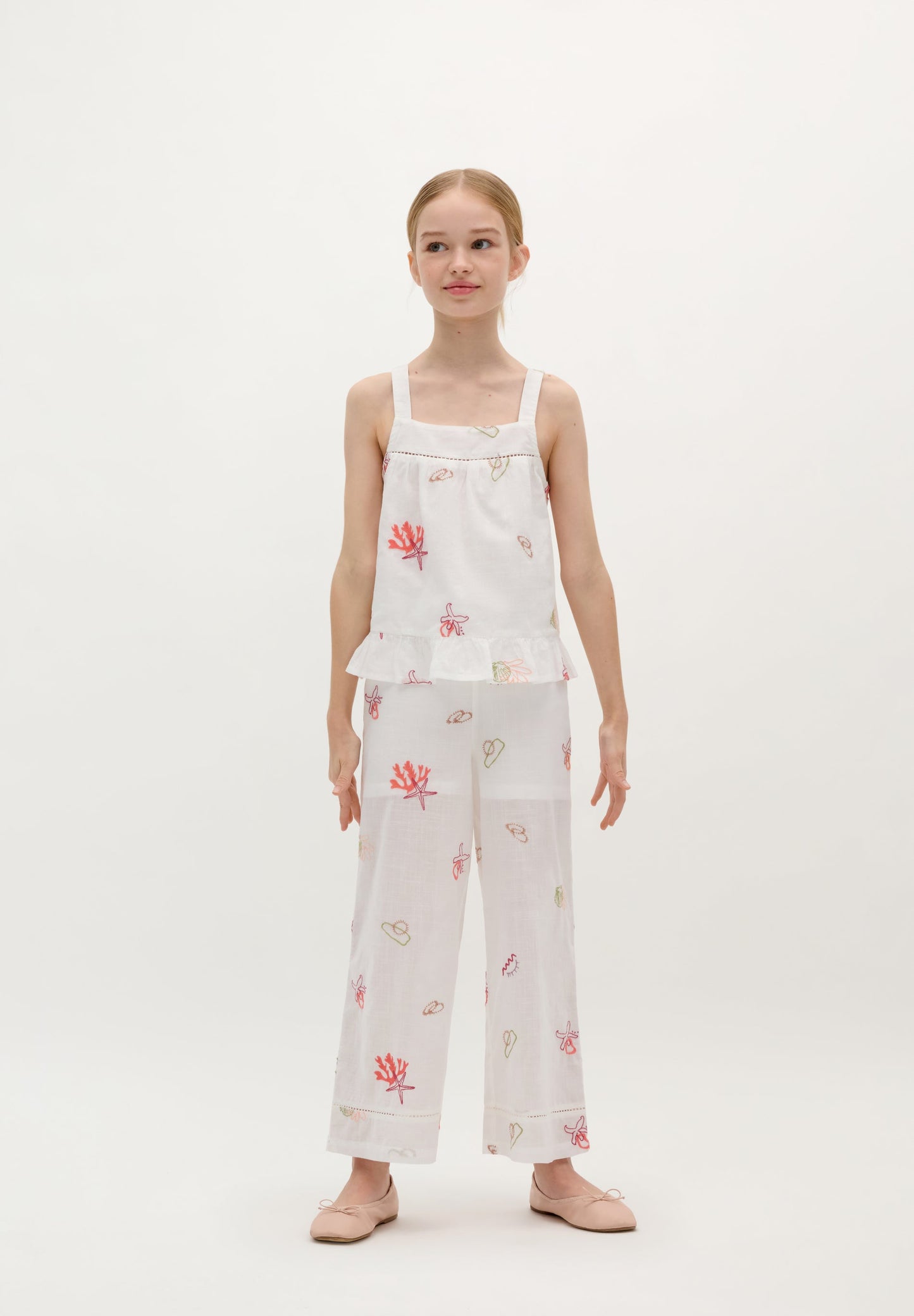 TOP BORDADOS ESPALDA VOLANTES