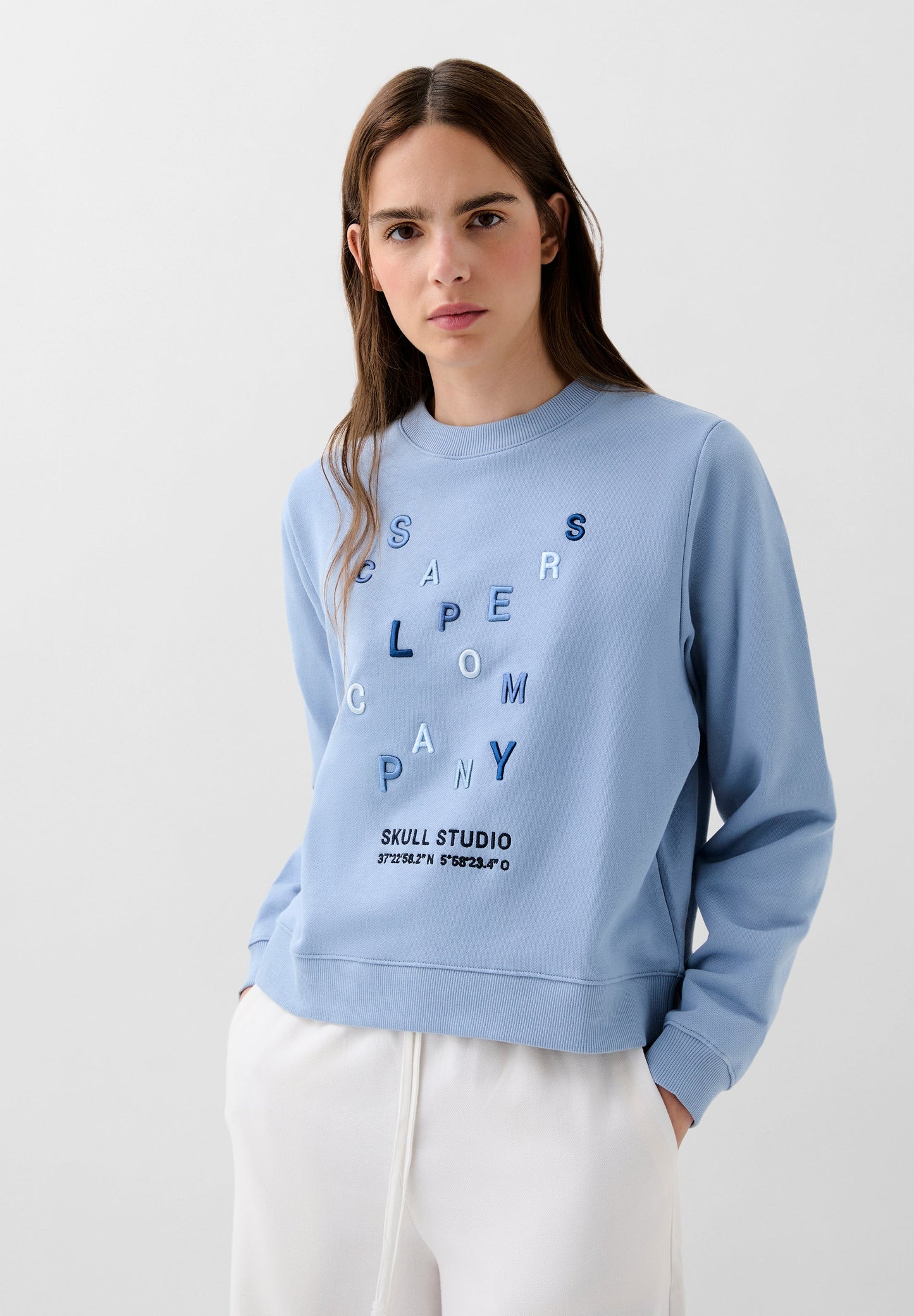 POLERÓN LETRAS BORDADAS