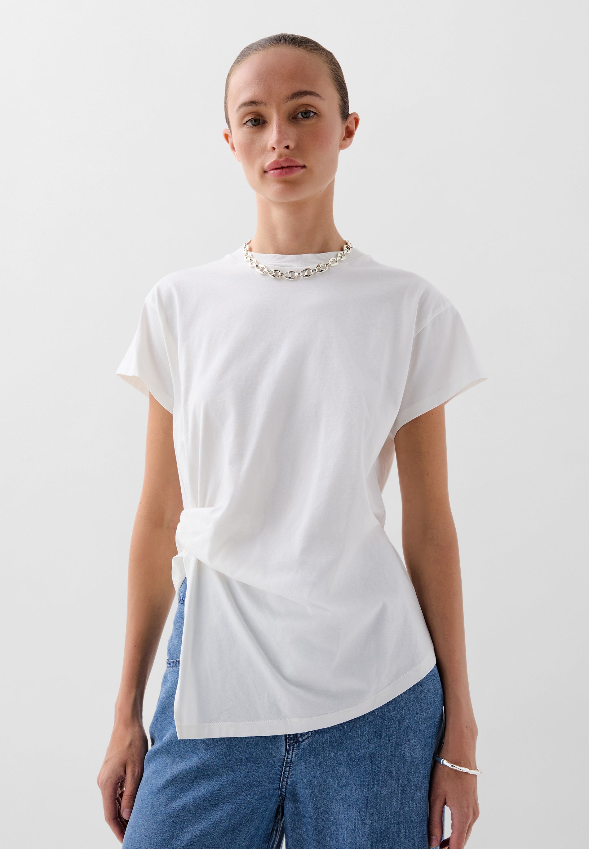 POLERA NUDO LATERAL