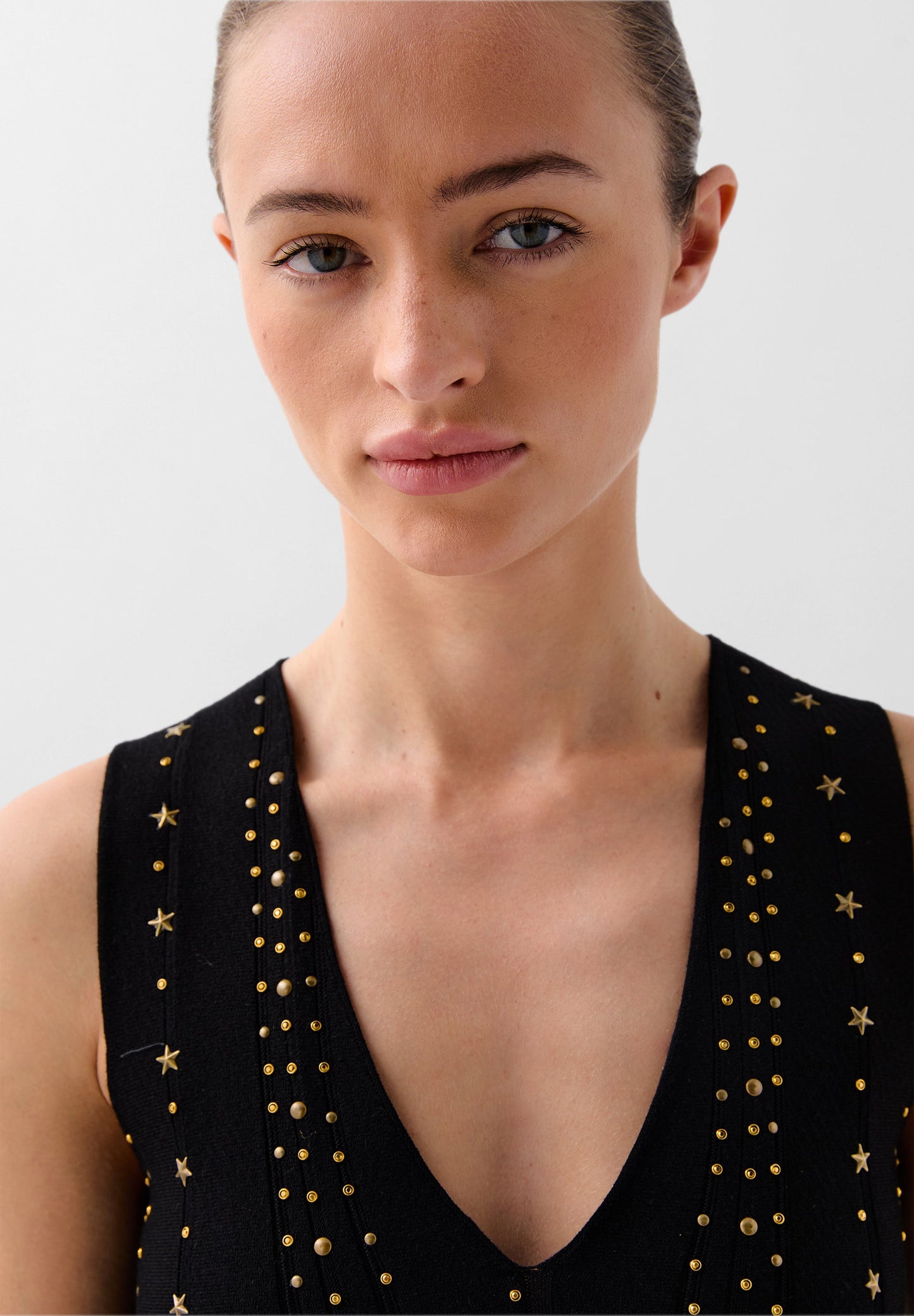 TOP PUNTO DETALLE TACHUELAS