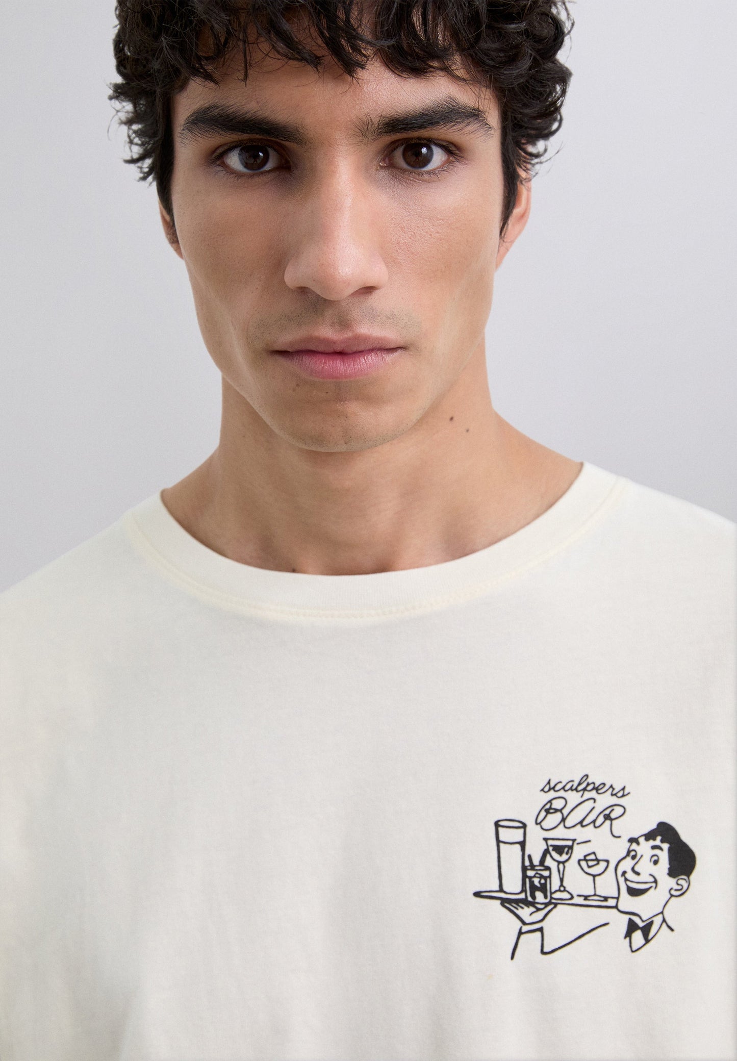 POLERA PRINT BAR CARICATURA