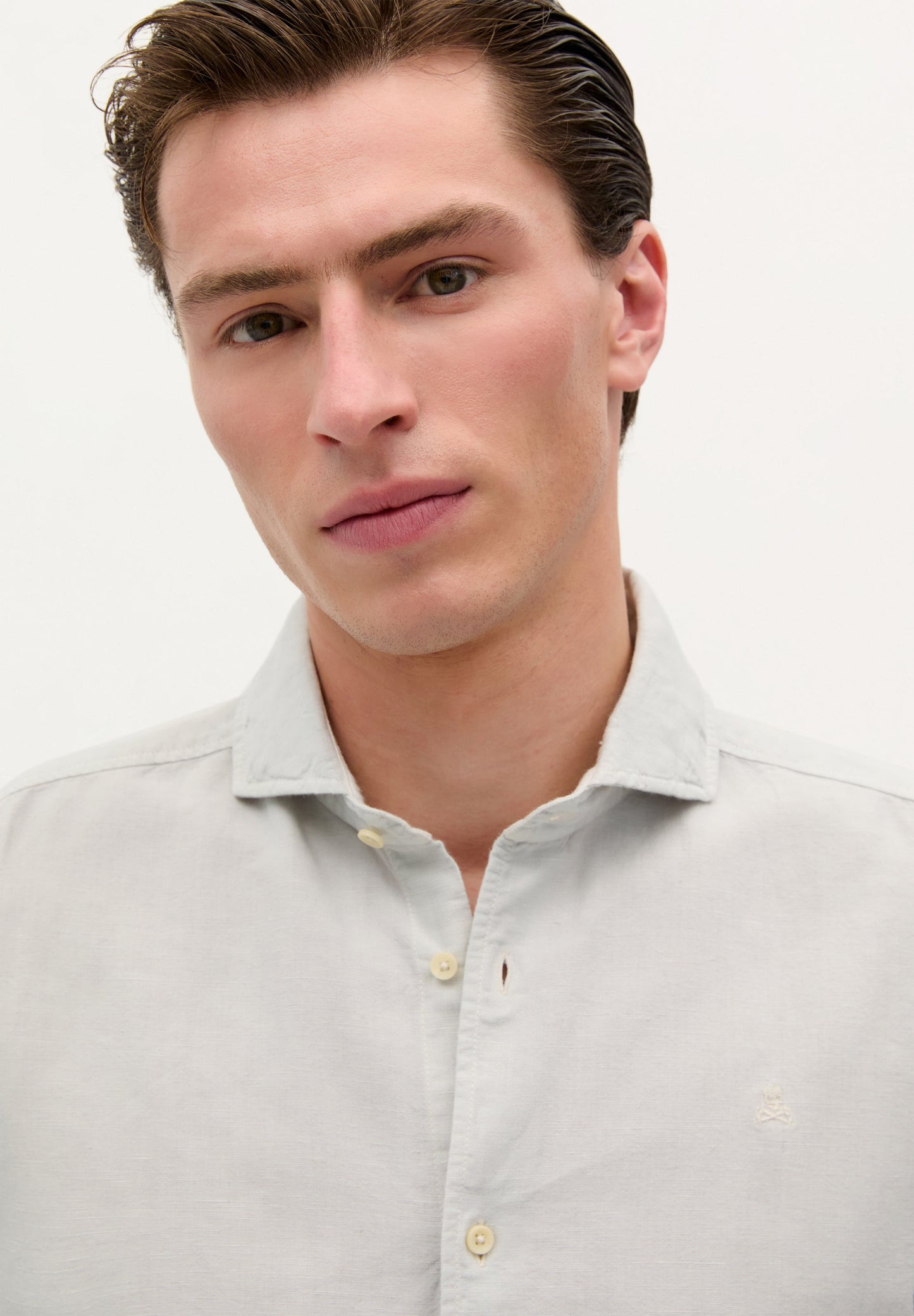 CAMISA LINO CALAVERA