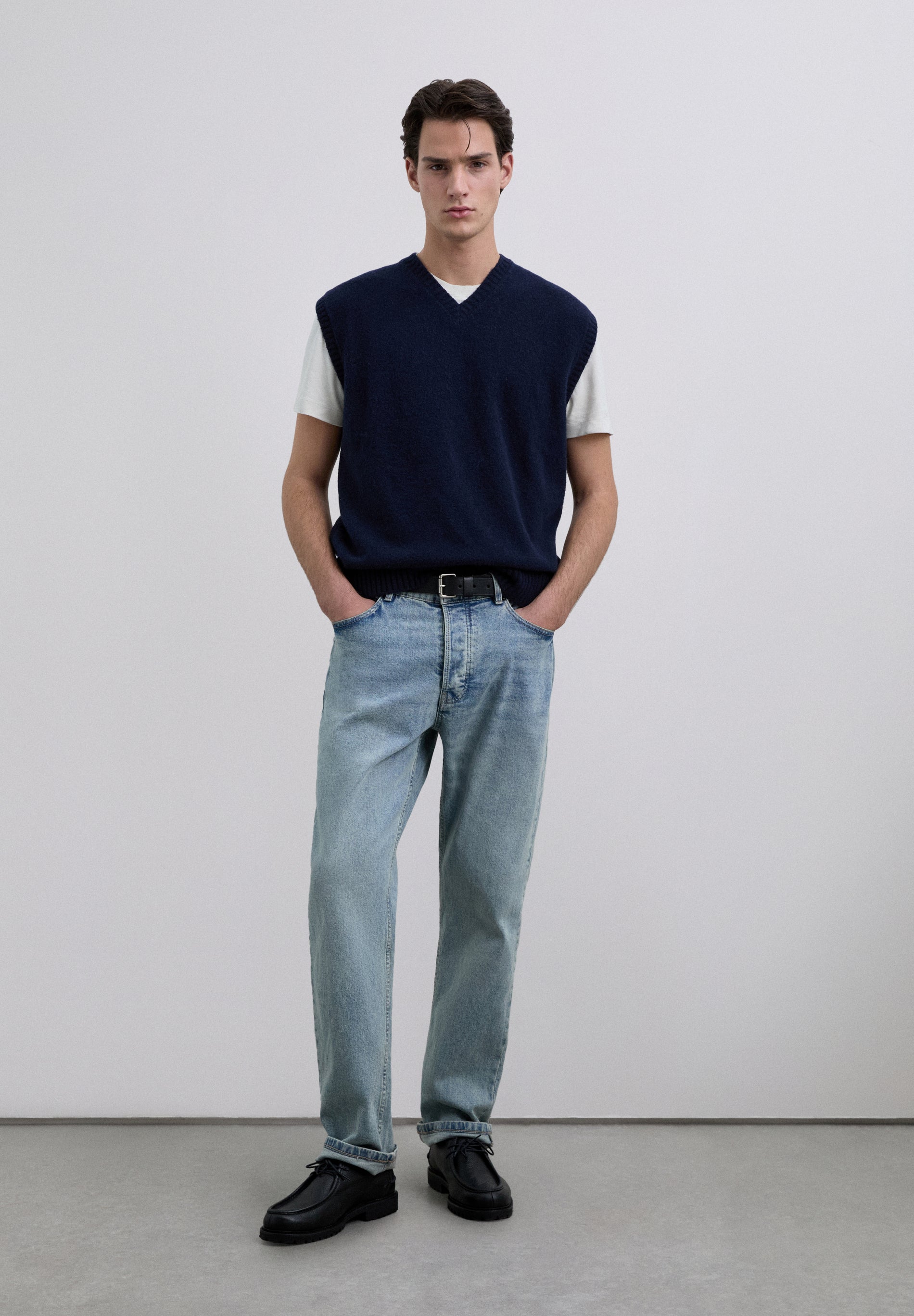 CHALECO LANA CUELLO PICO