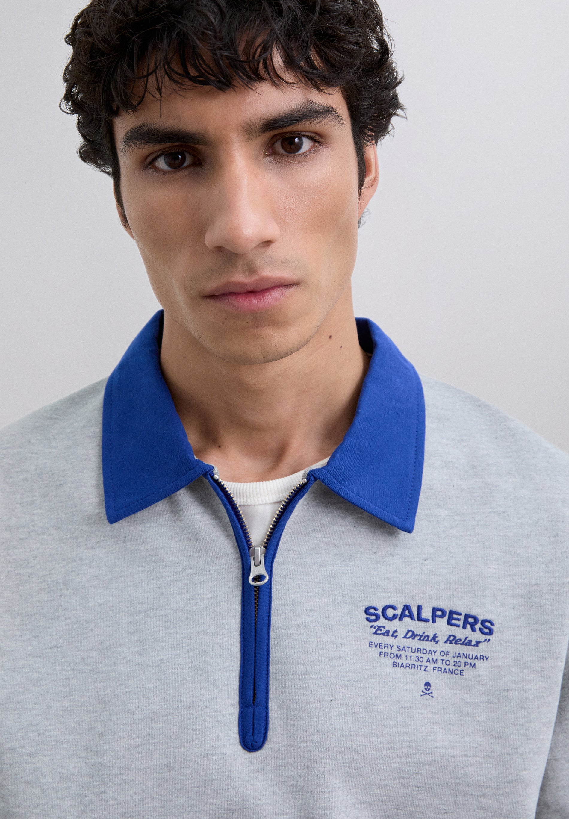 POLERÓN CREMALLERA BORDADOS