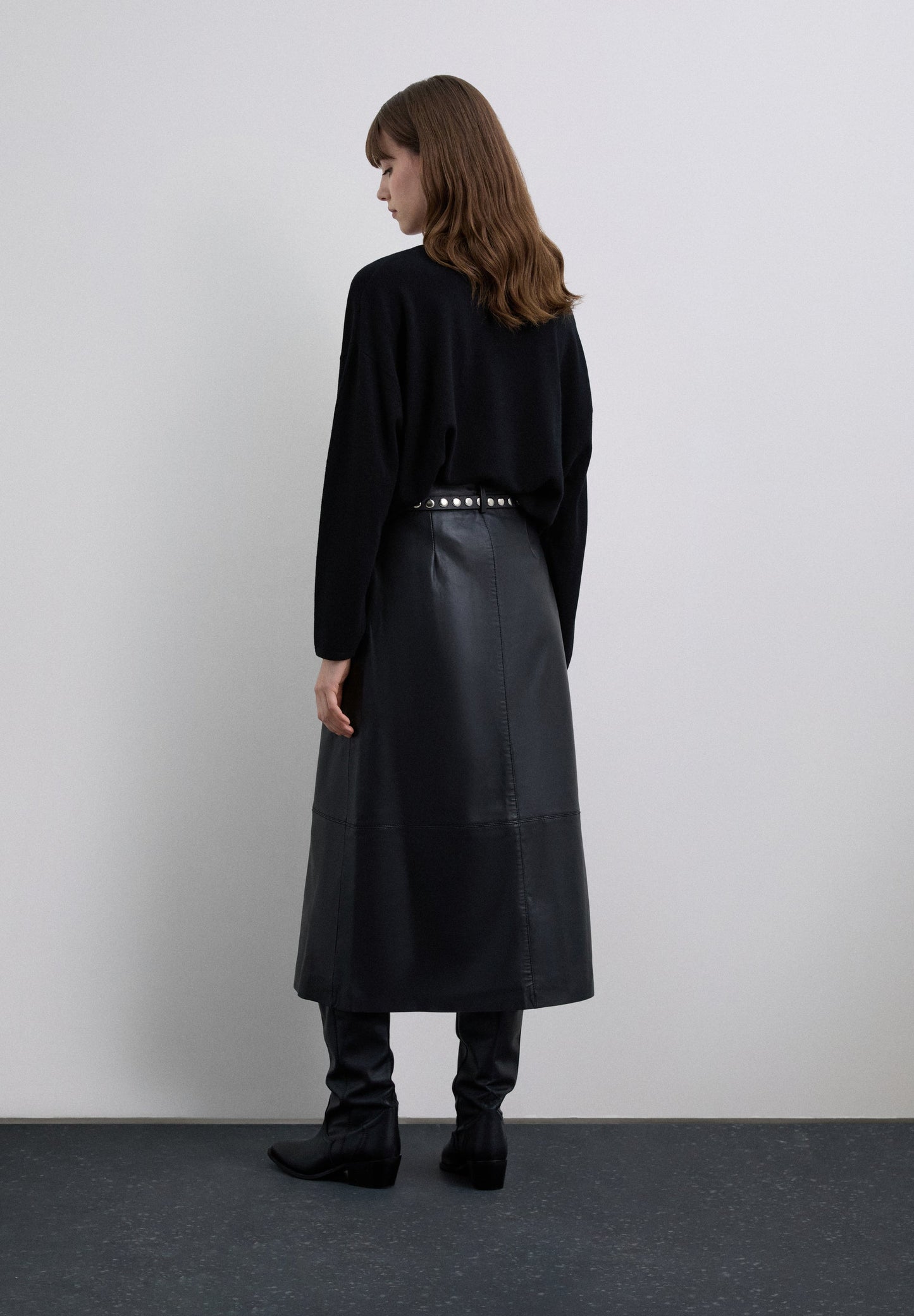 FALDA MIDI PIEL