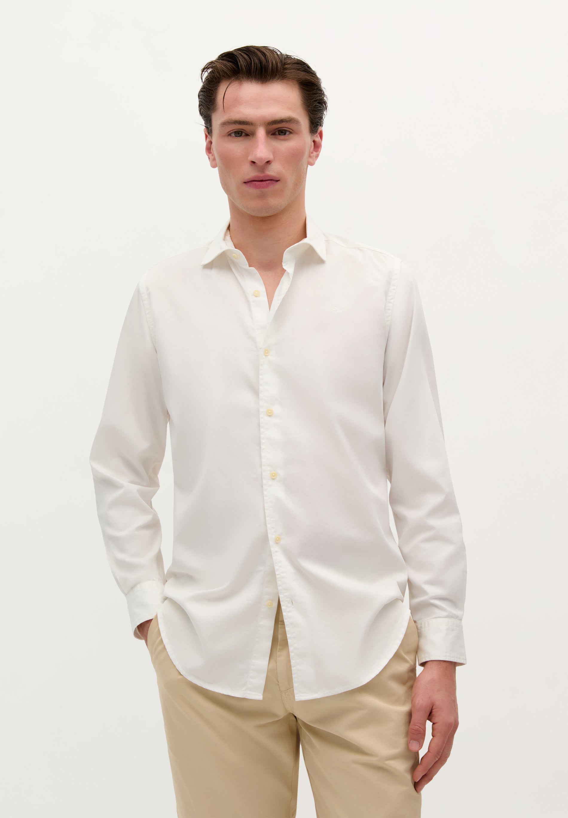 CAMISA CALAVERA BORDADA TONO