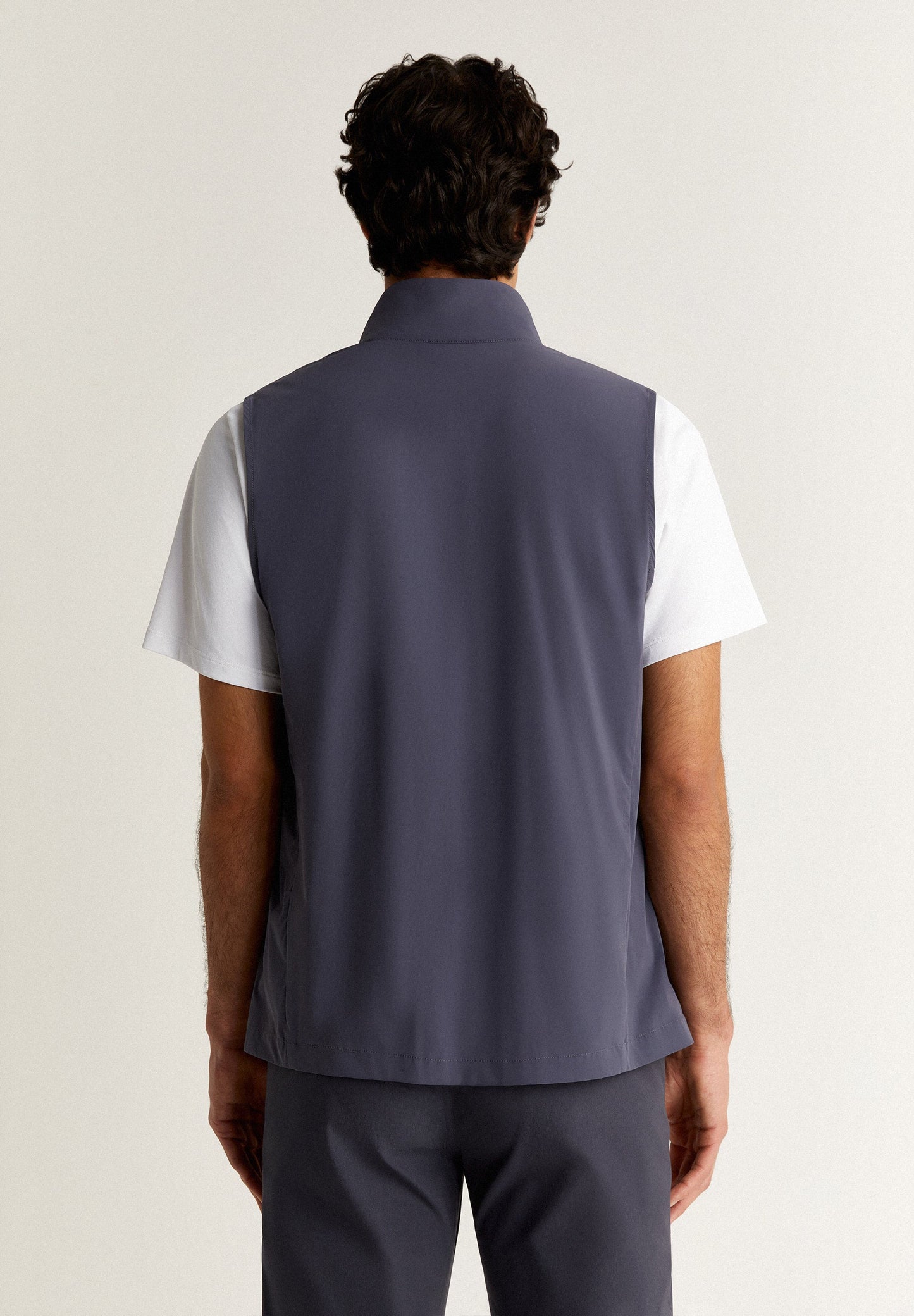 VEST CORTAVIENTO LIVIANO ADN SCALPERS