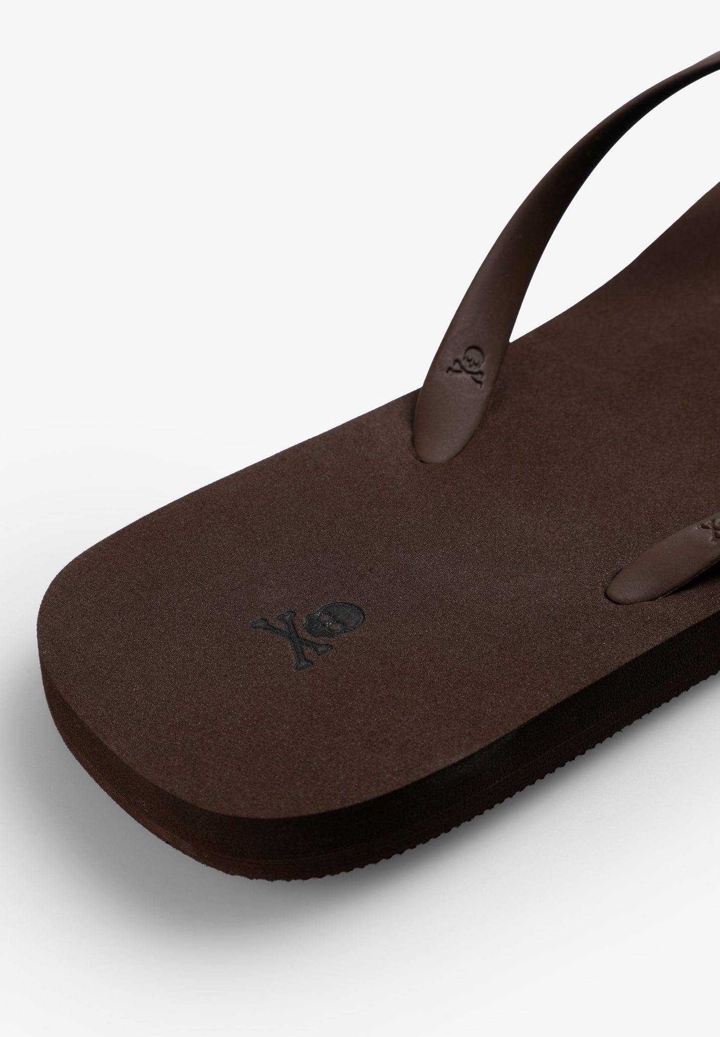 CHANCLA BÁSICA CALAVERA