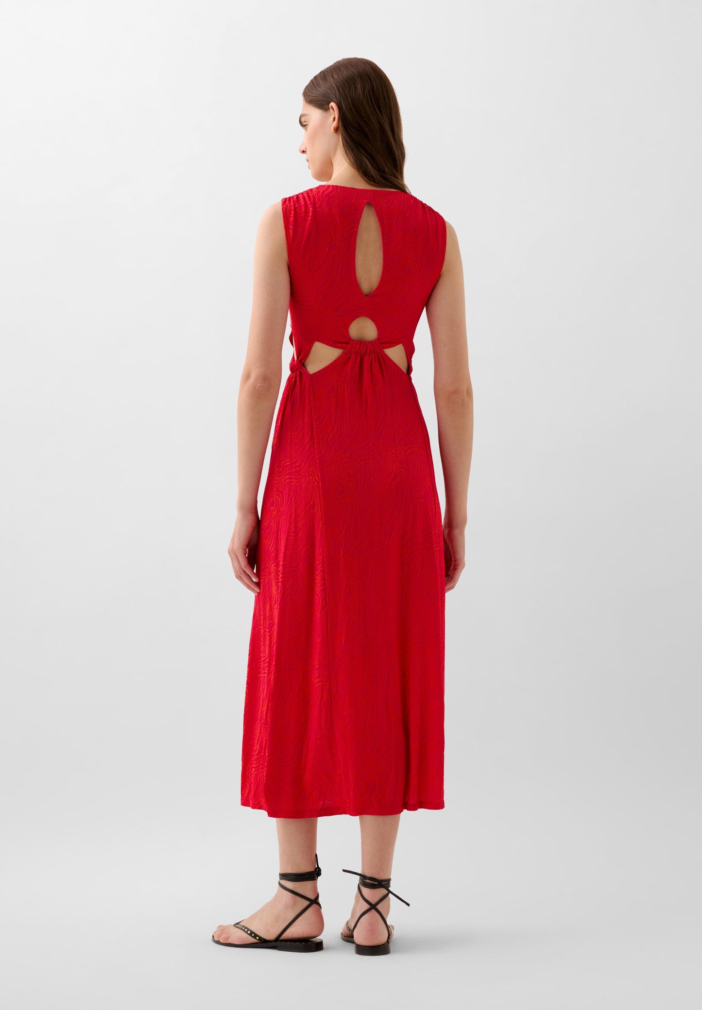 VESTIDO ABERTURAS DETALLE NUDO