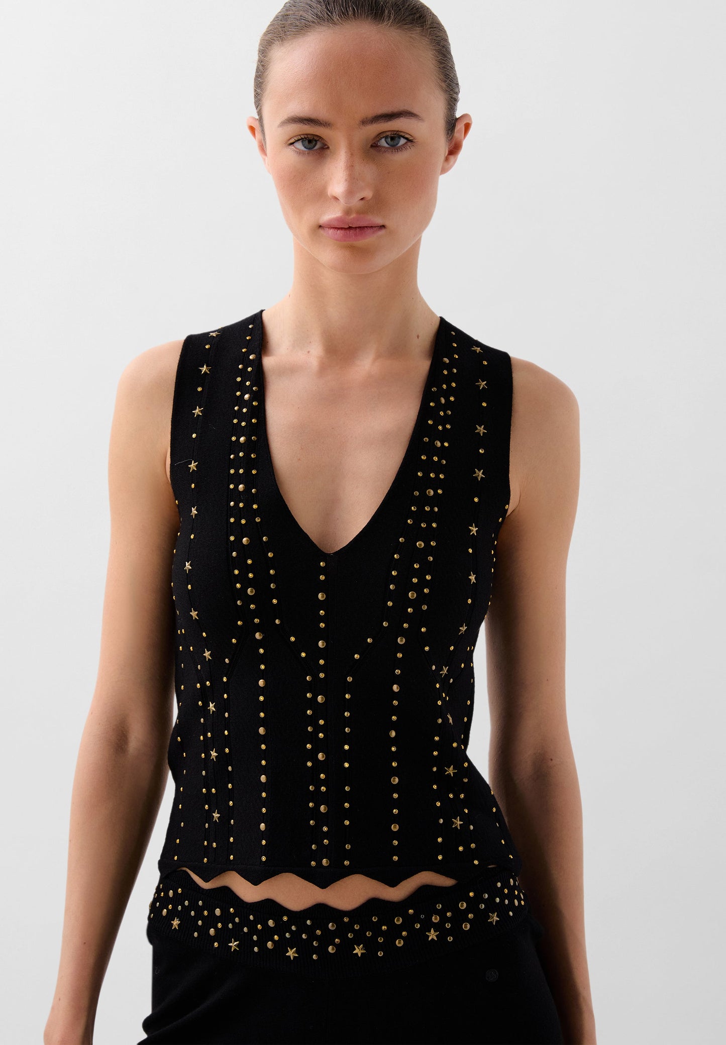 TOP PUNTO DETALLE TACHUELAS