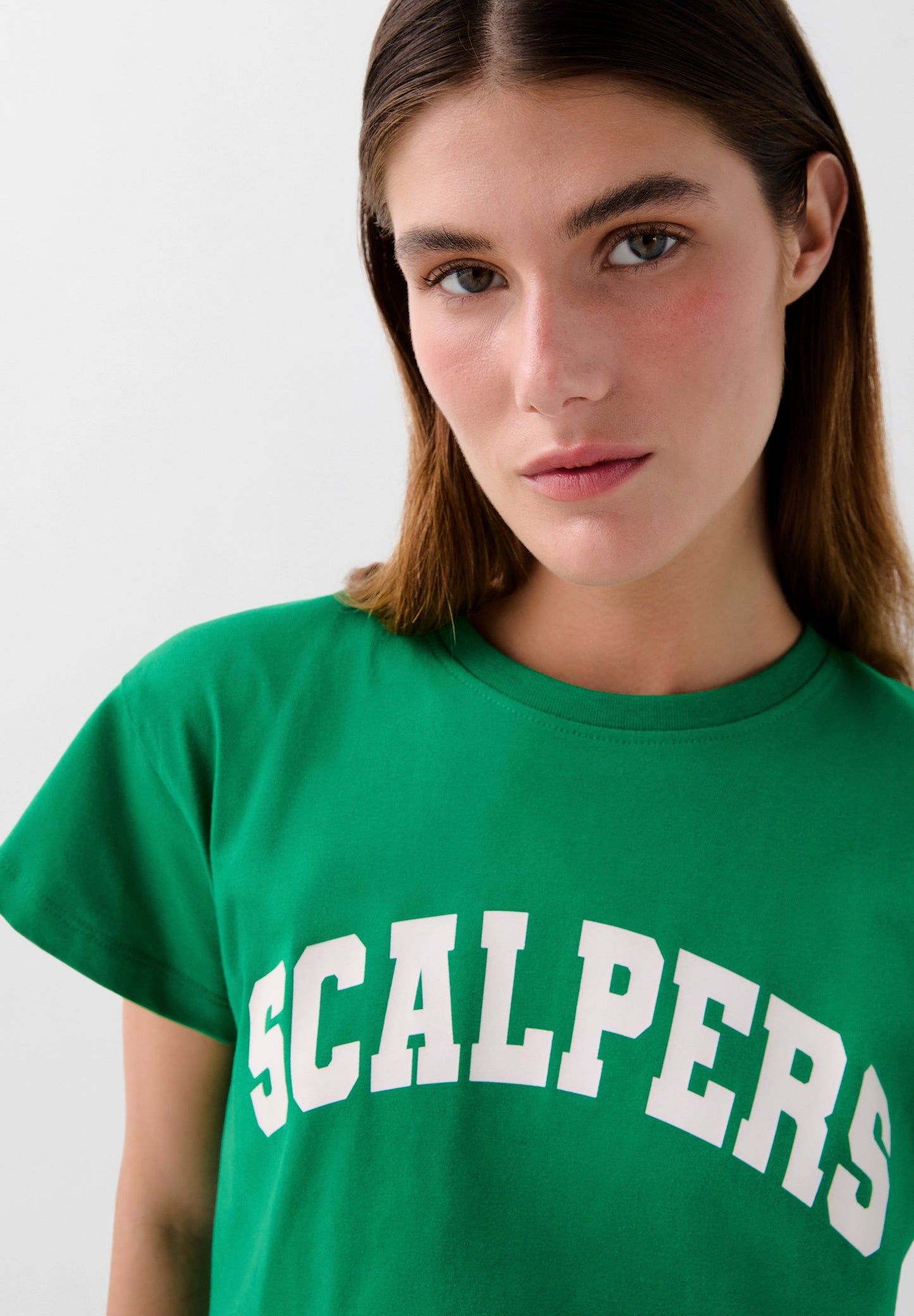 POLERA PRINT LOGO FRONTAL