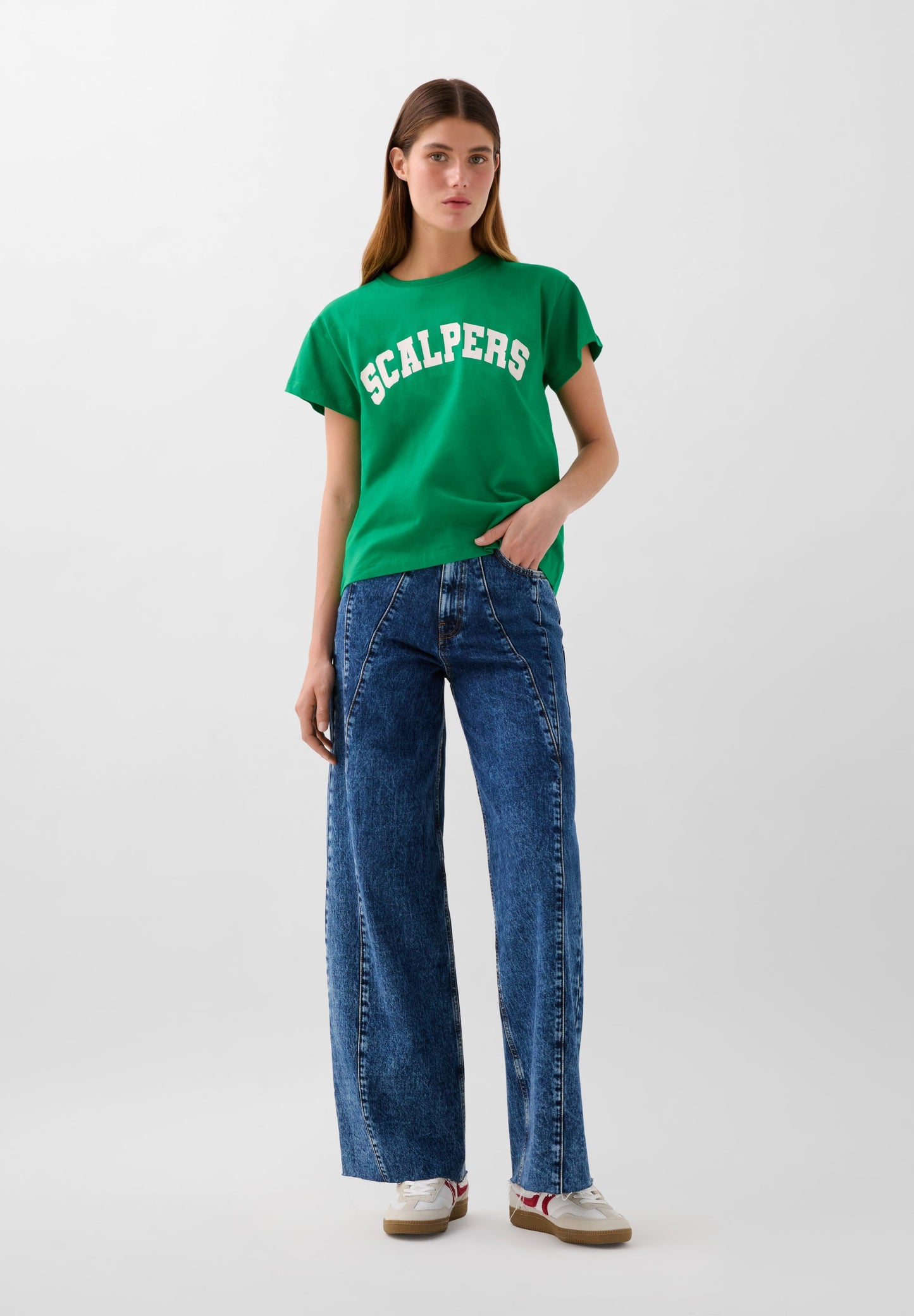 POLERA PRINT LOGO FRONTAL