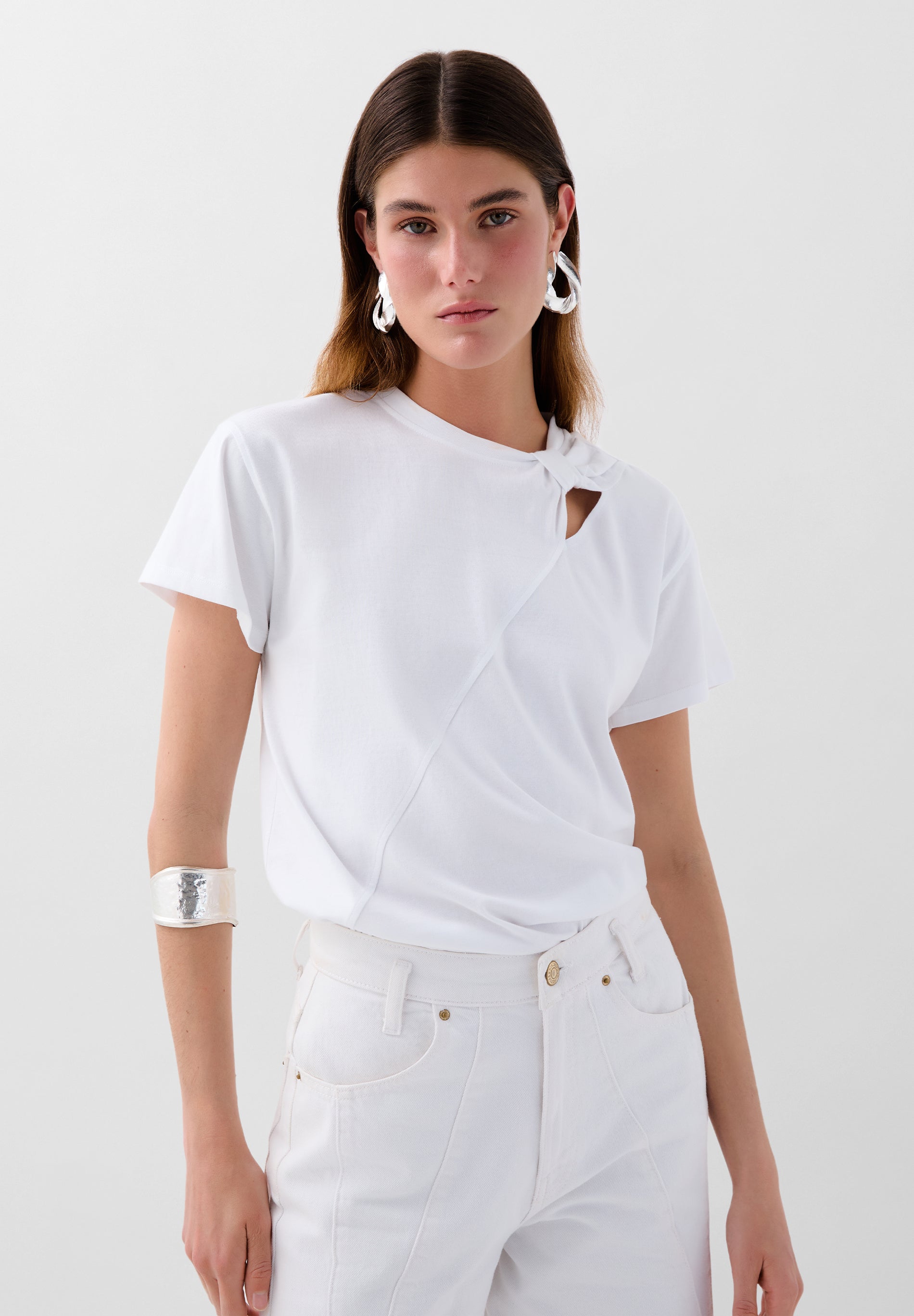 POLERA NUDO ABERTURA