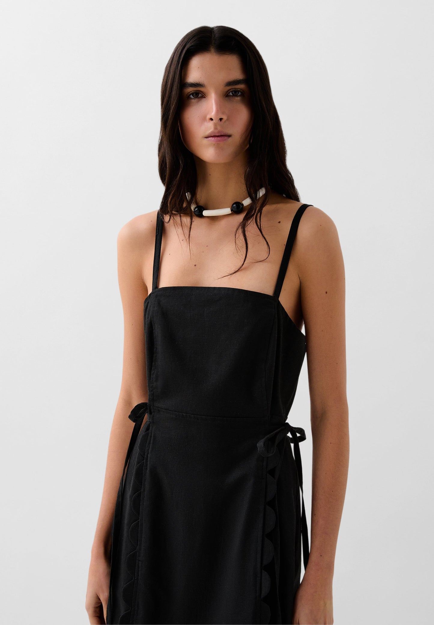 VESTIDO ABERTURA LAZOS