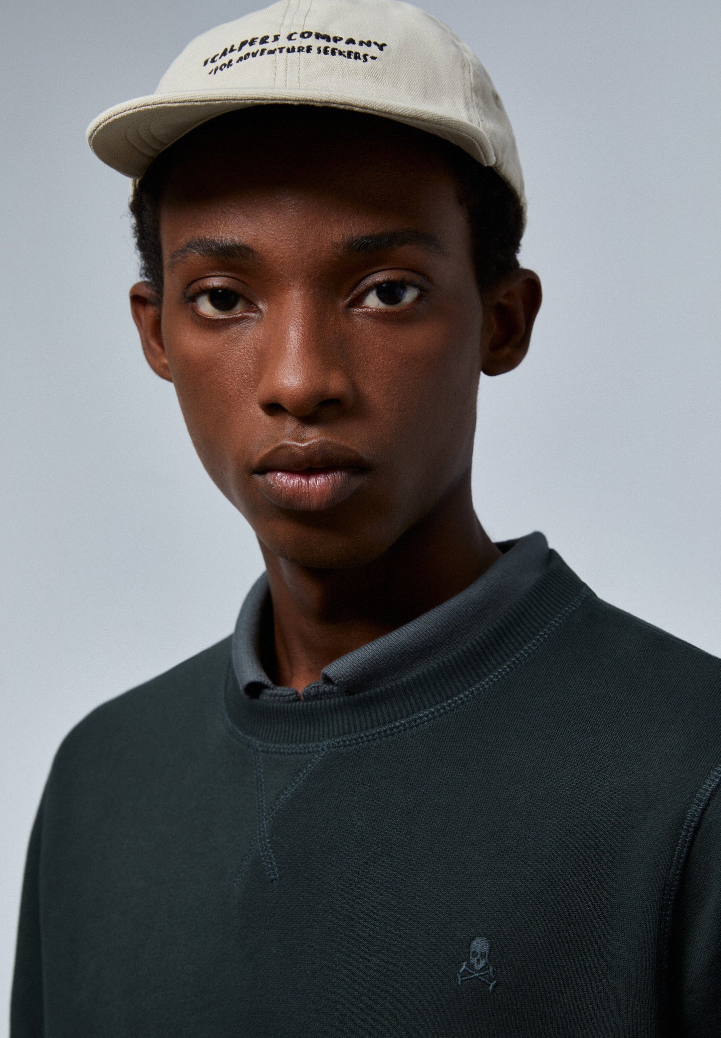 POLERÓN BÁSICO CALAVERA