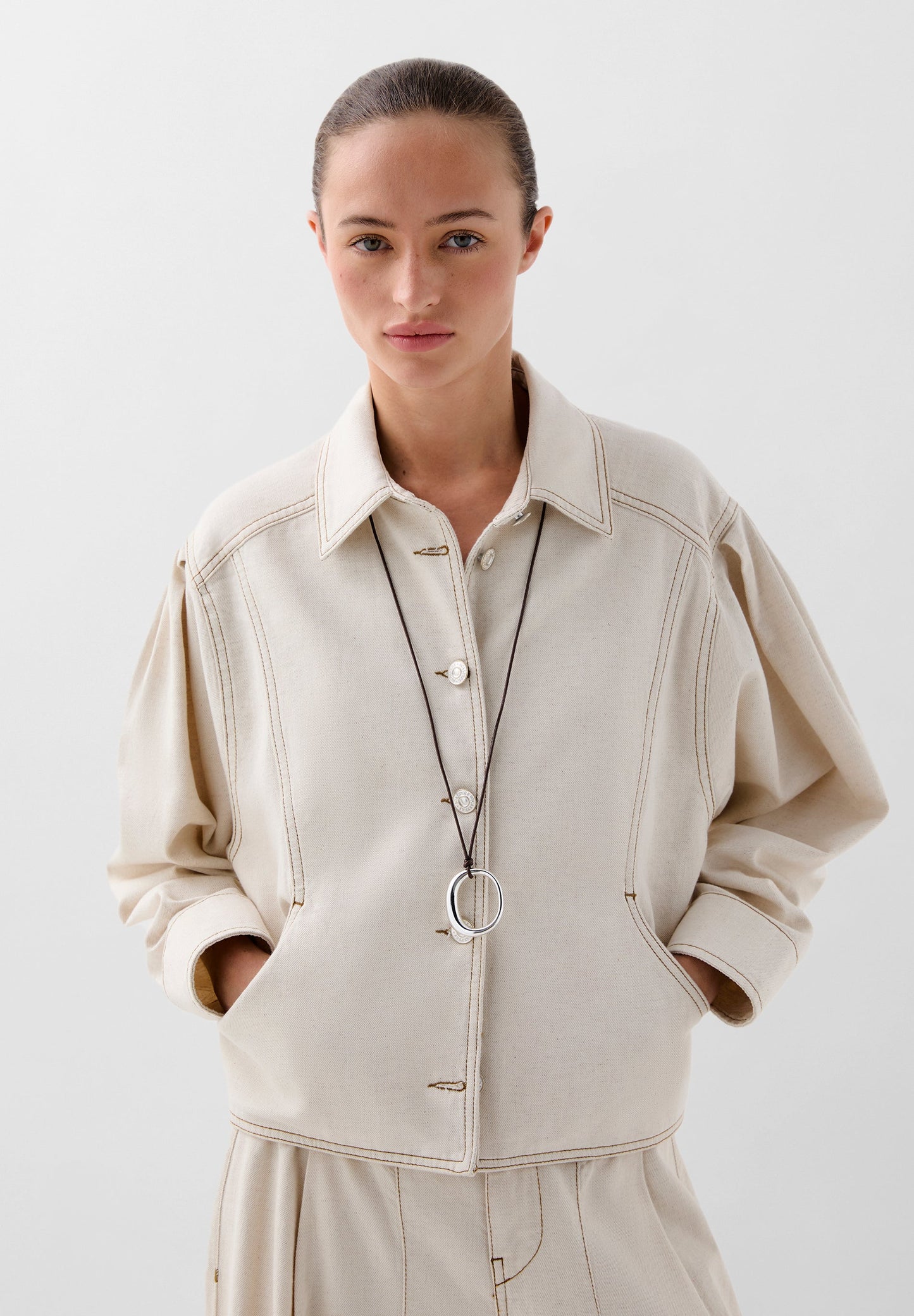 CHAQUETA BOMBER COSTURAS CONTRASTE