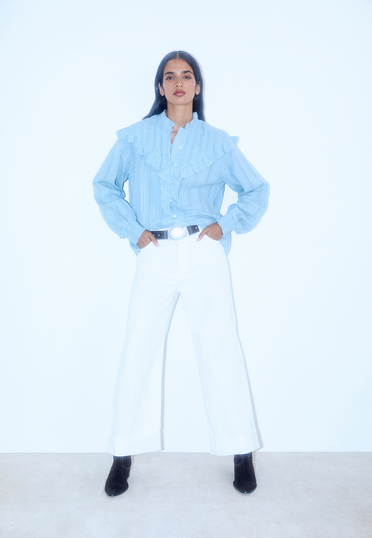 BLUSA FRUNCIDA CON VOLANTE