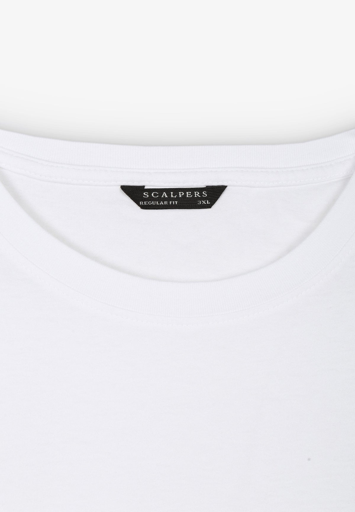 POLERA BÁSICA CALAVERA