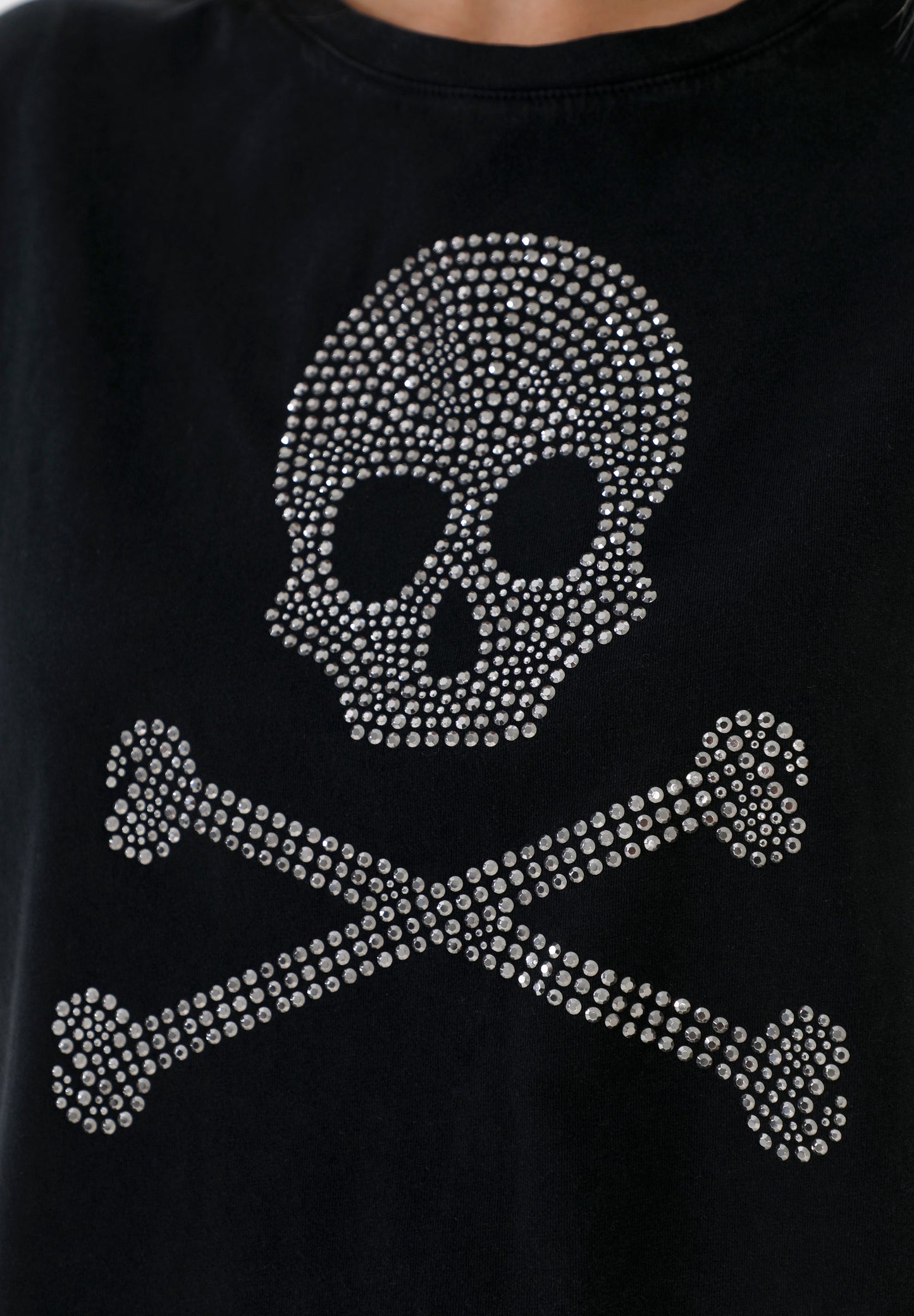 POLERA ALGODÓN CALAVERA TACHAS