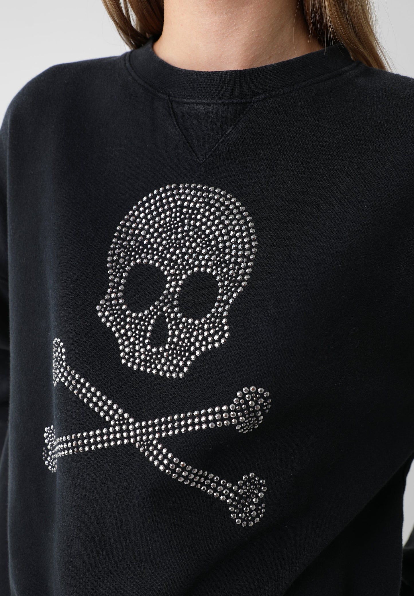 POLERON LOGO CALAVERA TACHUELAS