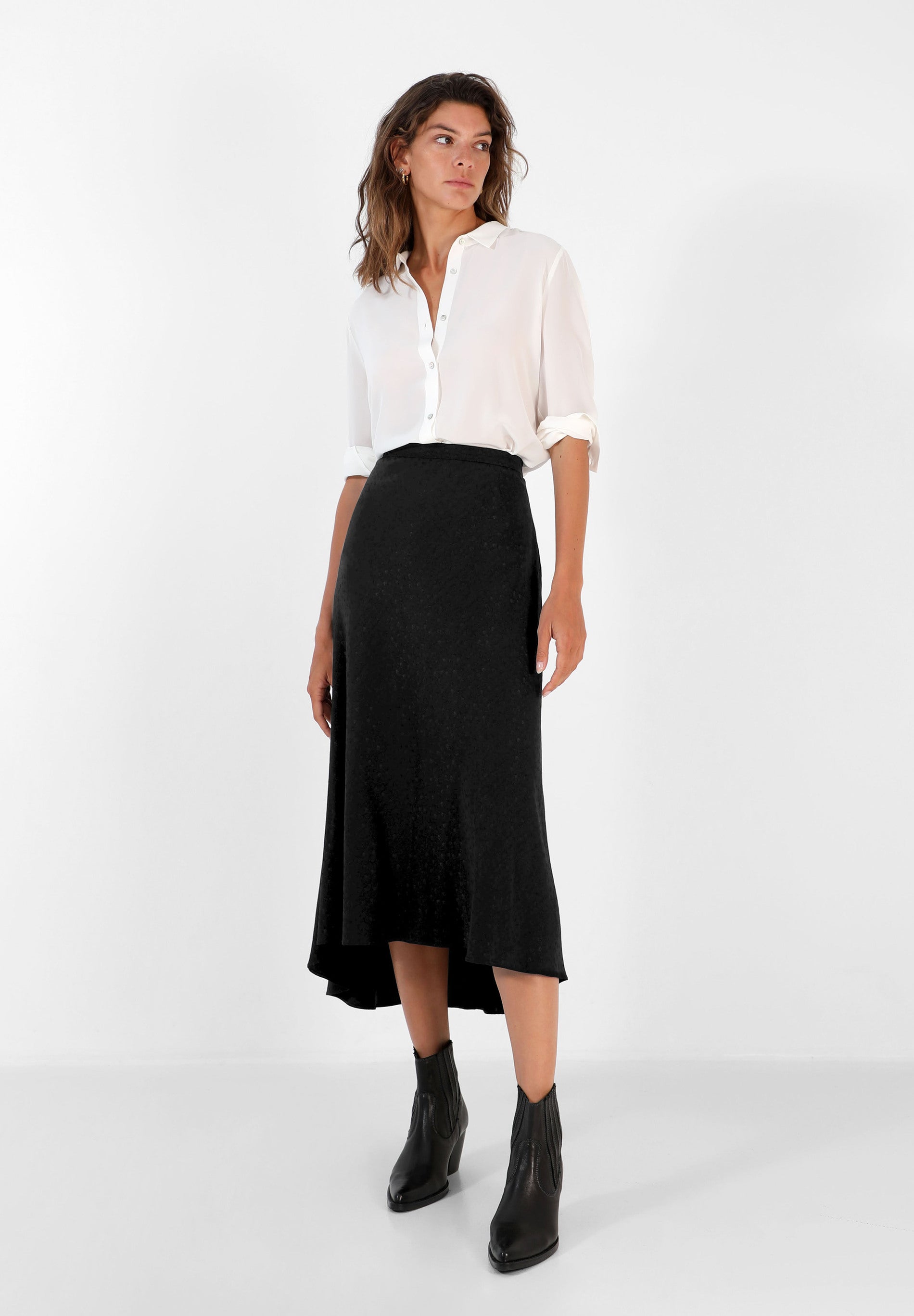 FALDA JACQUARD CALAVERAS ESTRELLAS