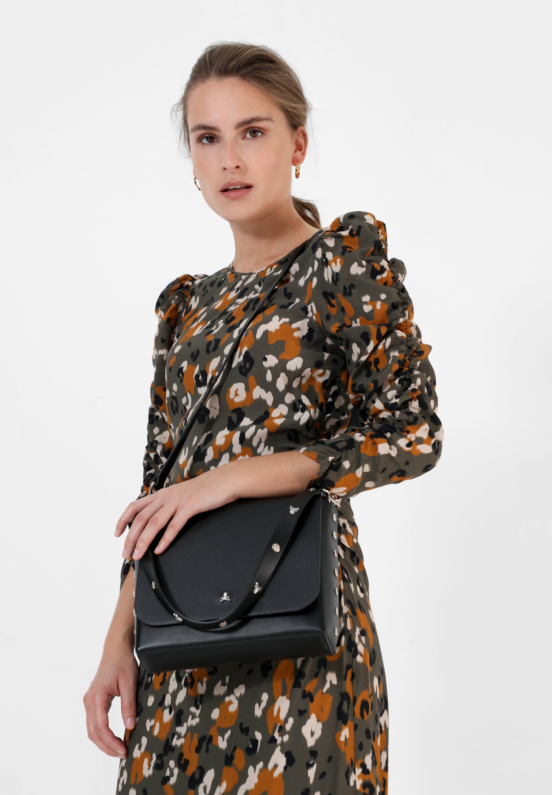 CARTERA DOBLE ASA CALAVERAS