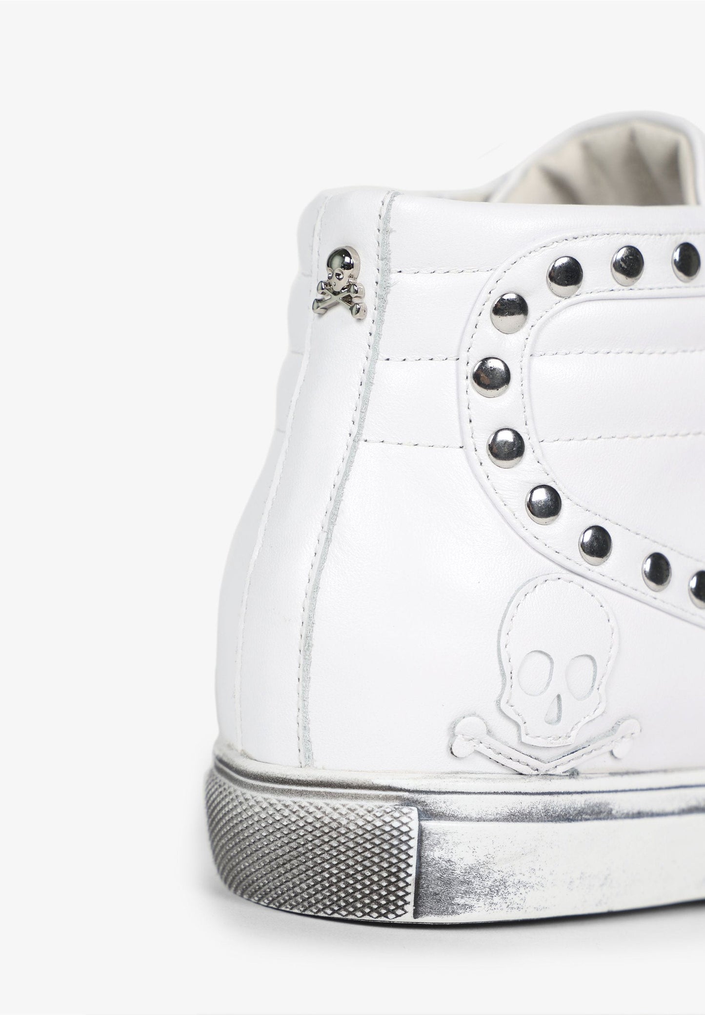 SNEAKERS BOTAS TACHAS