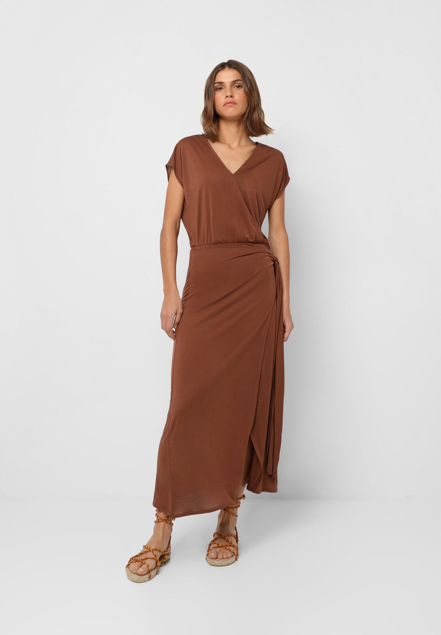 VESTIDO MIDI NUDO LATERAL