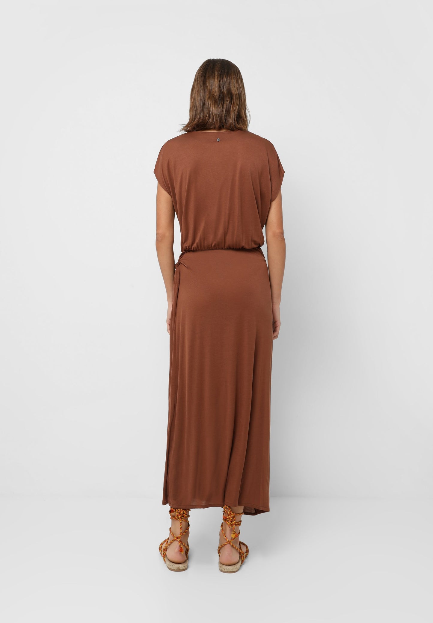 VESTIDO MIDI NUDO LATERAL