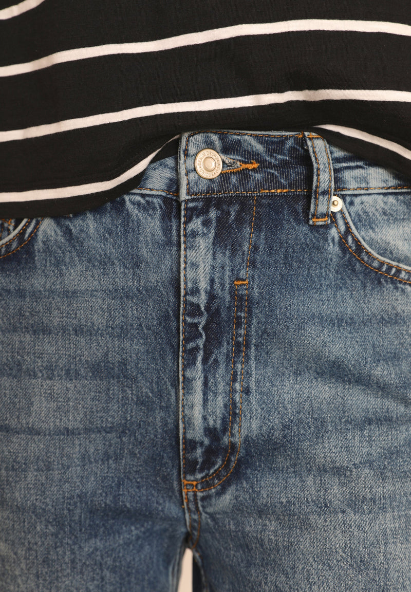 JEANS FLARE BAJO PATCH