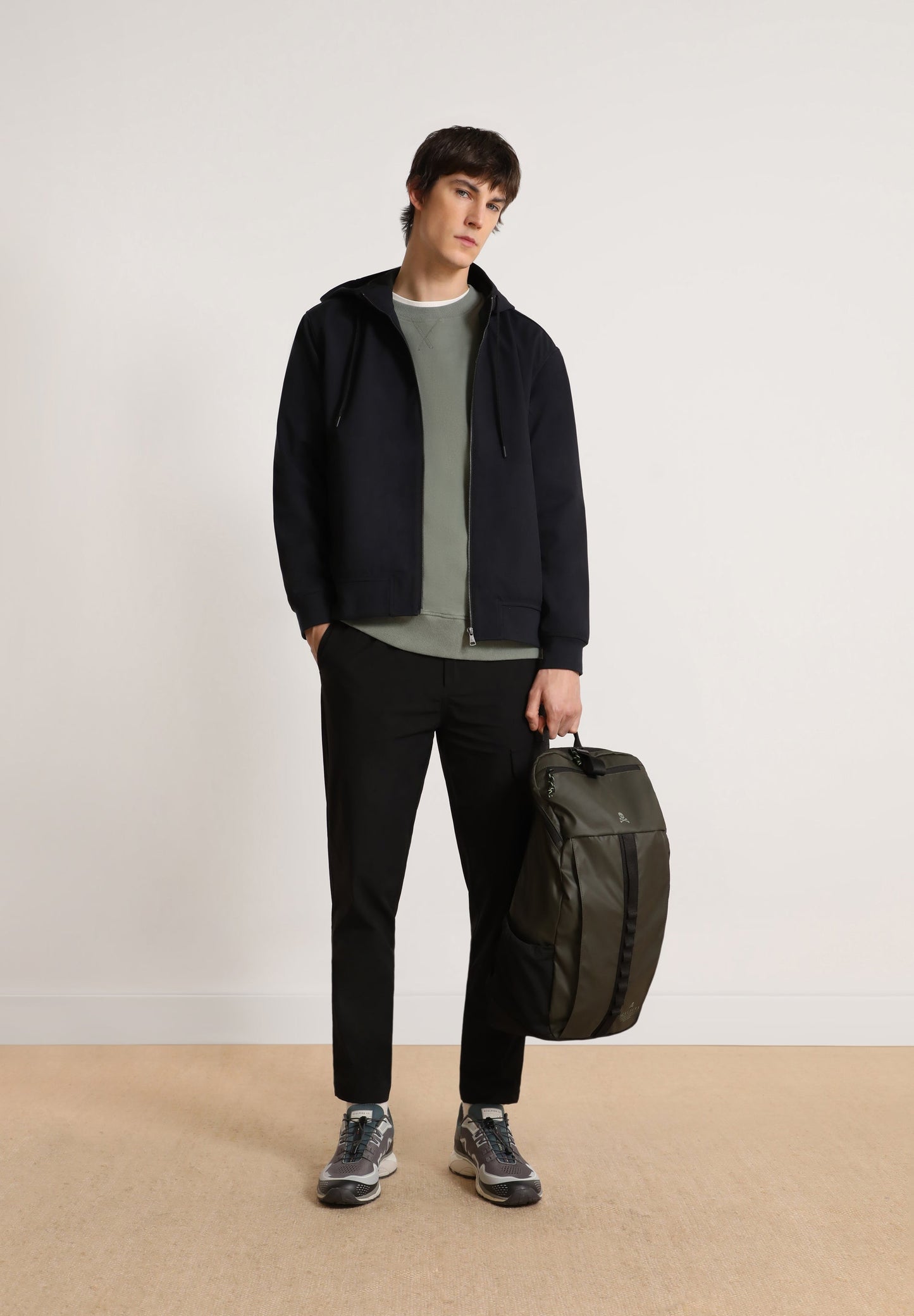 CHAQUETA PREMIUM LIGERA CAPUCHA