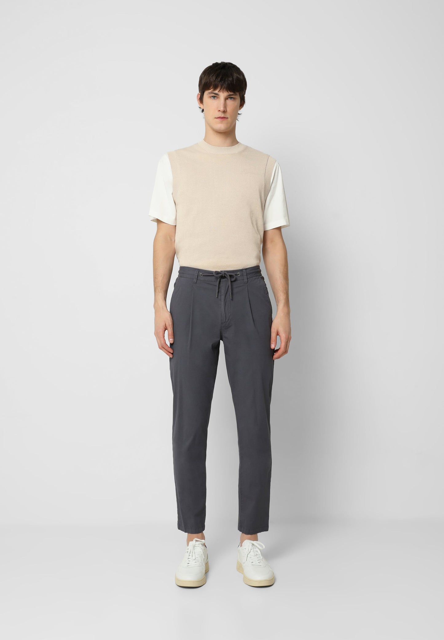 PANTALÓN PINZAS CORDÓN