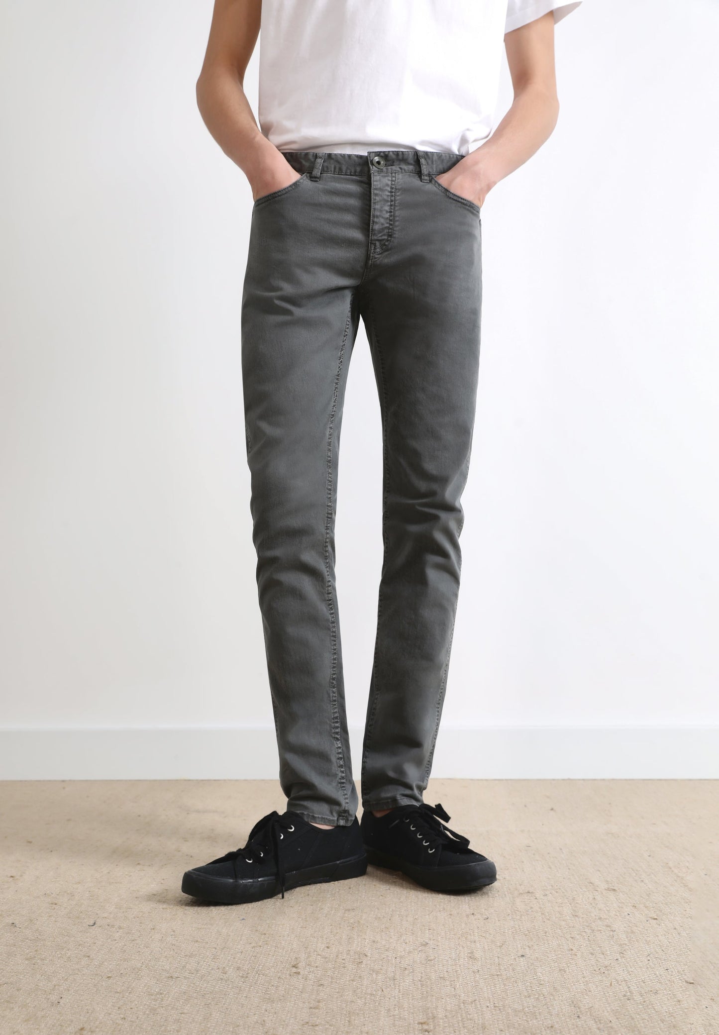 PANTALÓN CINCO BOLSILLOS