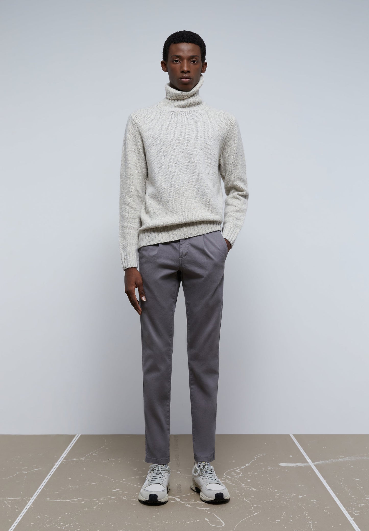 PANTALÓN CHINO PINZAS – Scalpers CL - Main Image