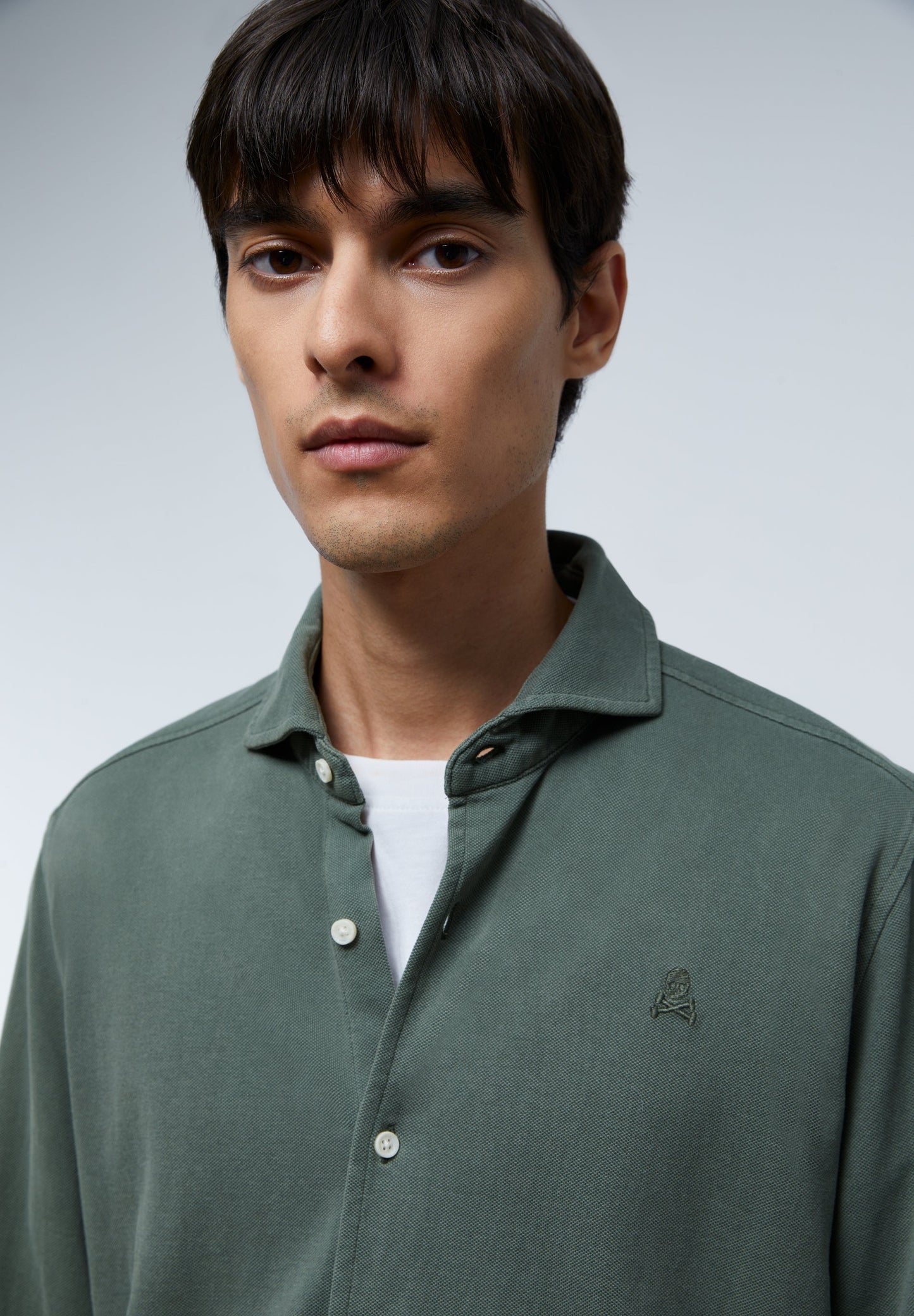 CAMISA PIQUÉ CALAVERA TONO