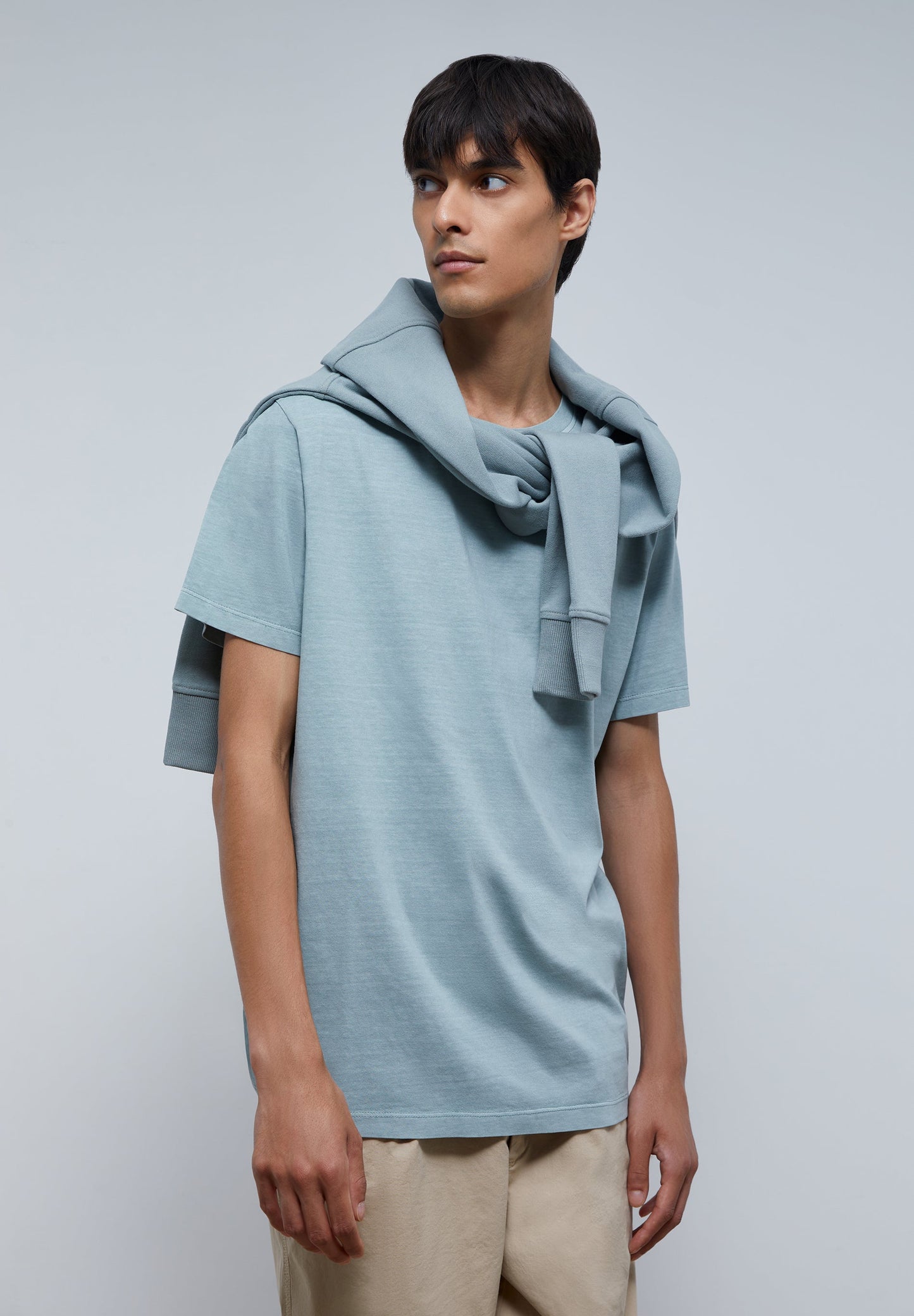 POLERA BÁSICA CALAVERA