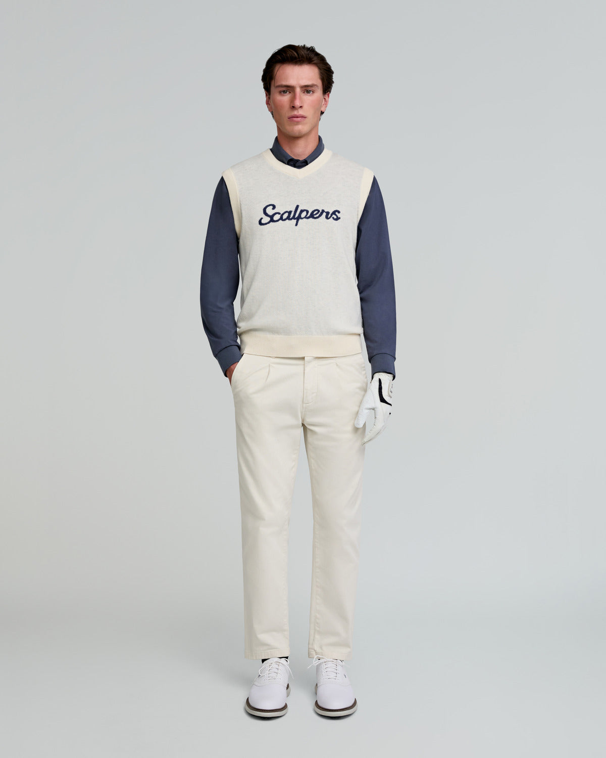 SWEATER SIN MANGAS ADN