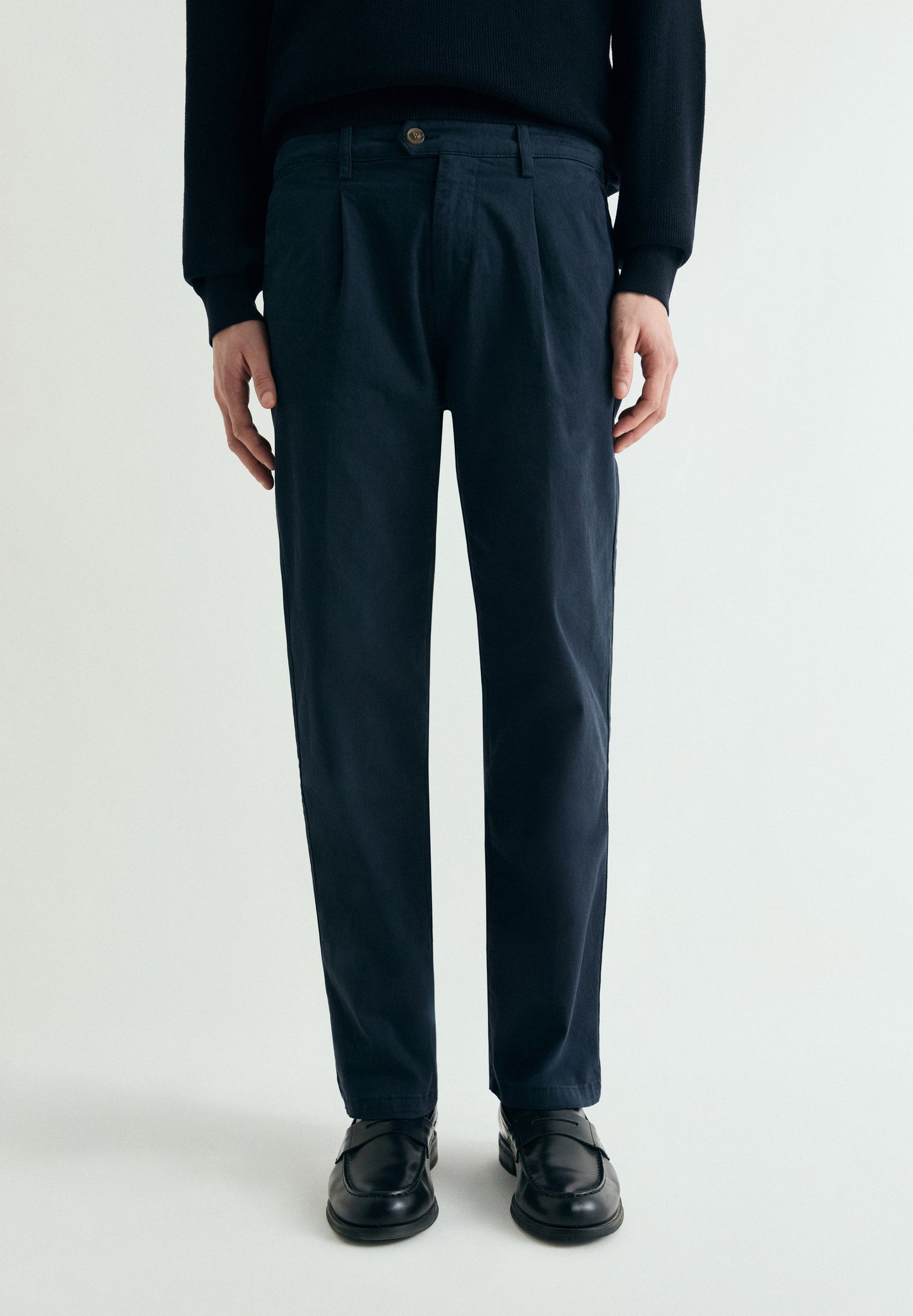 PANTALÓN PINZAS RELAXED FIT