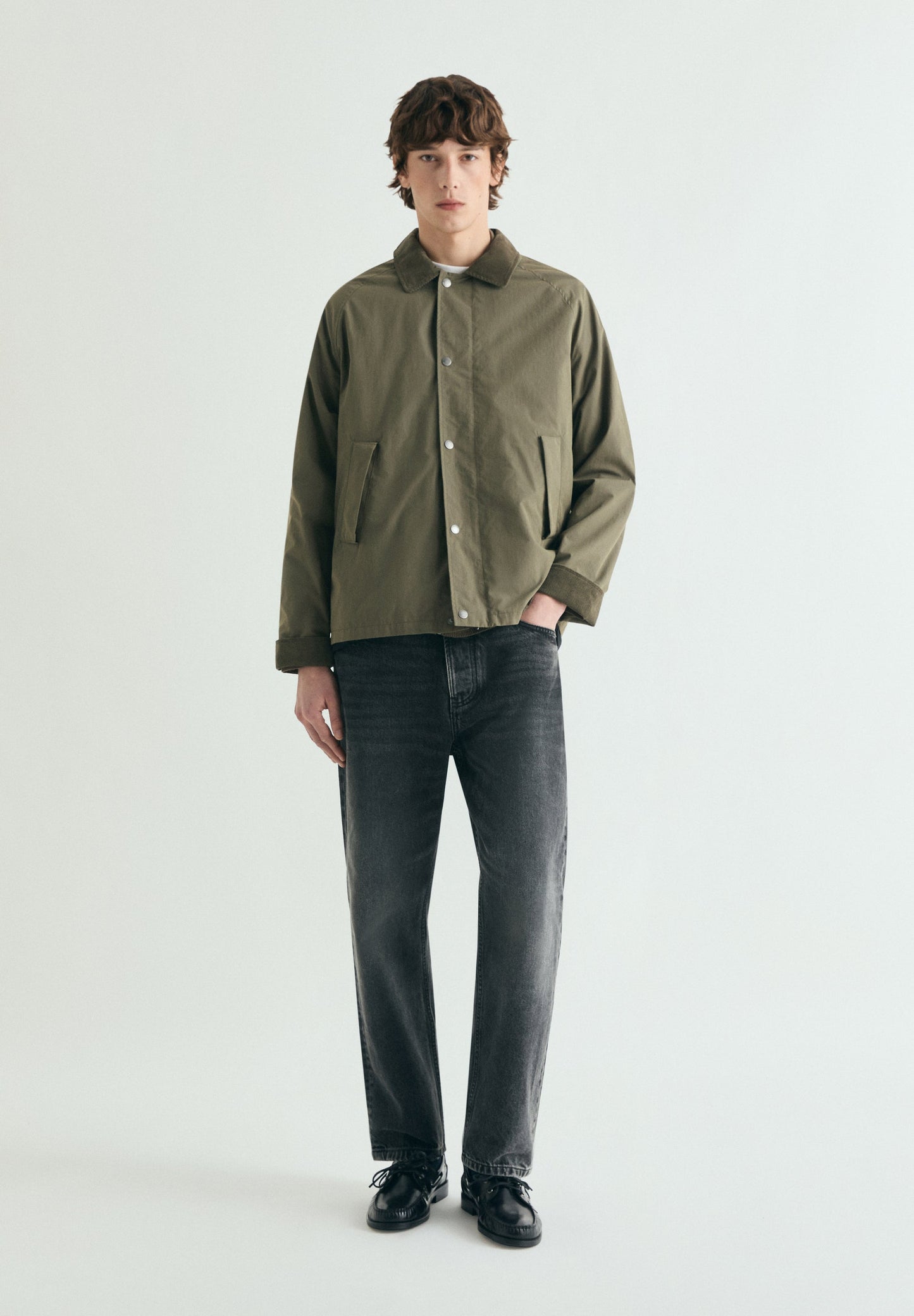CHAQUETA BOXY CUELLO PANA