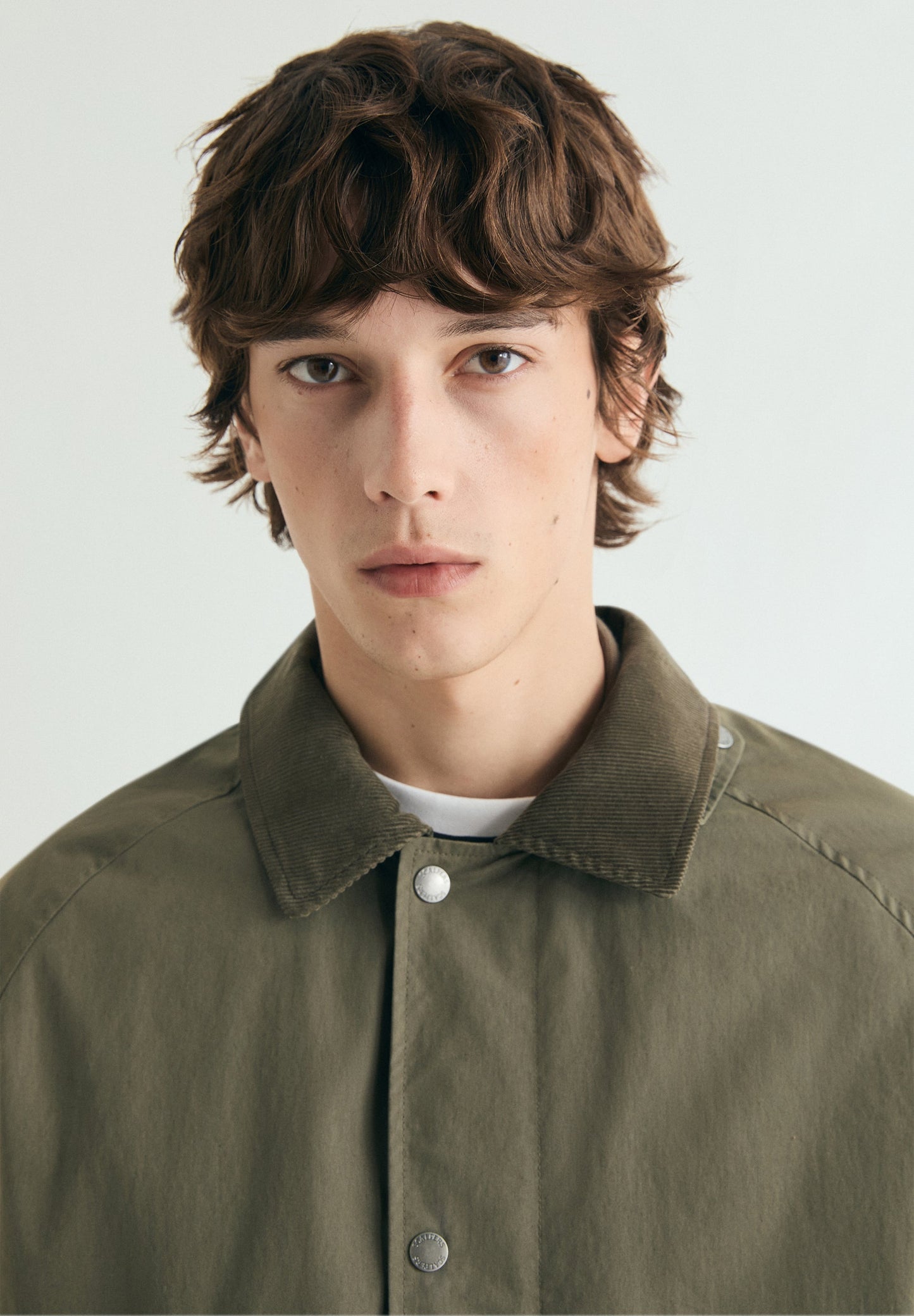 CHAQUETA BOXY CUELLO PANA