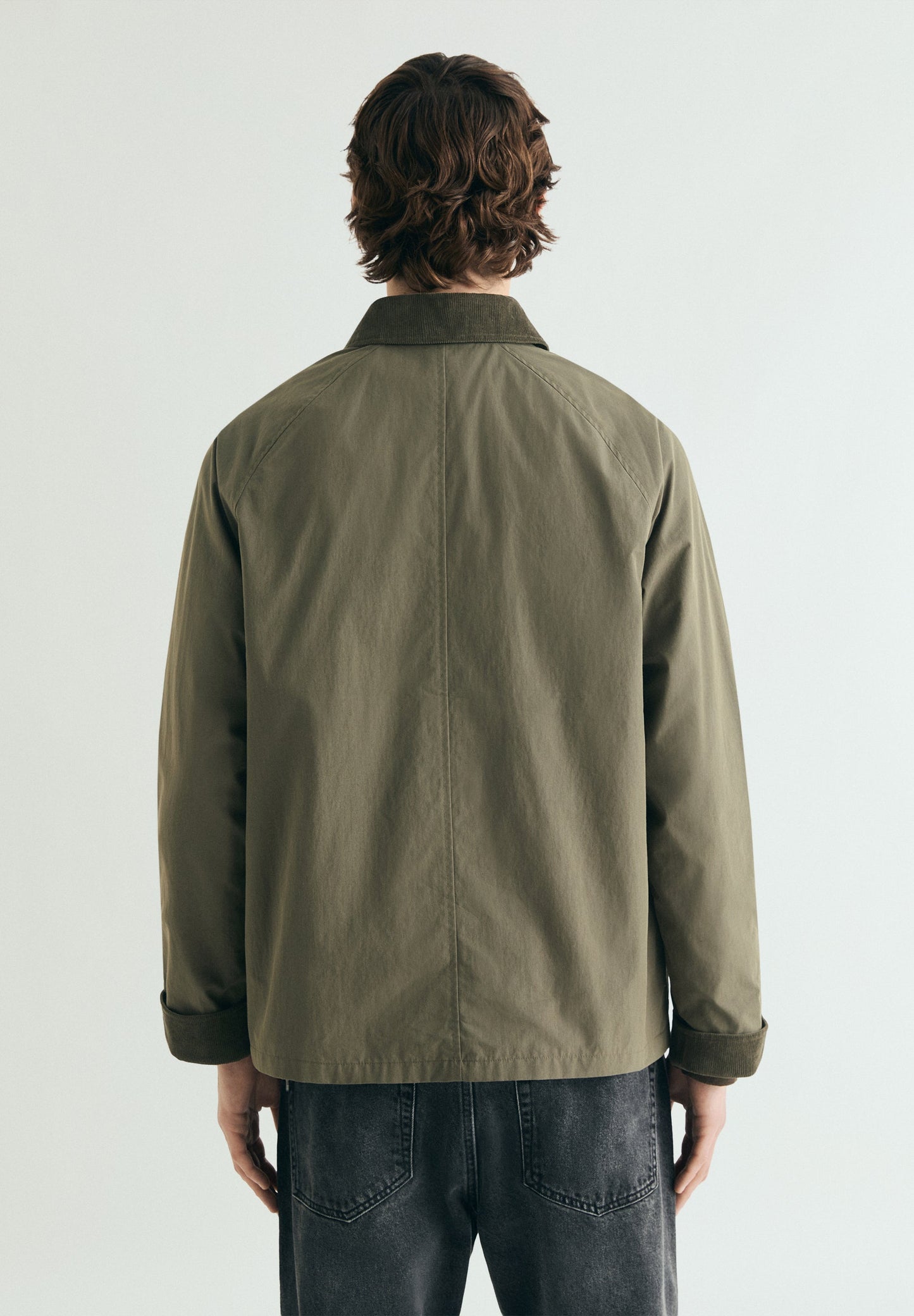 CHAQUETA BOXY CUELLO PANA