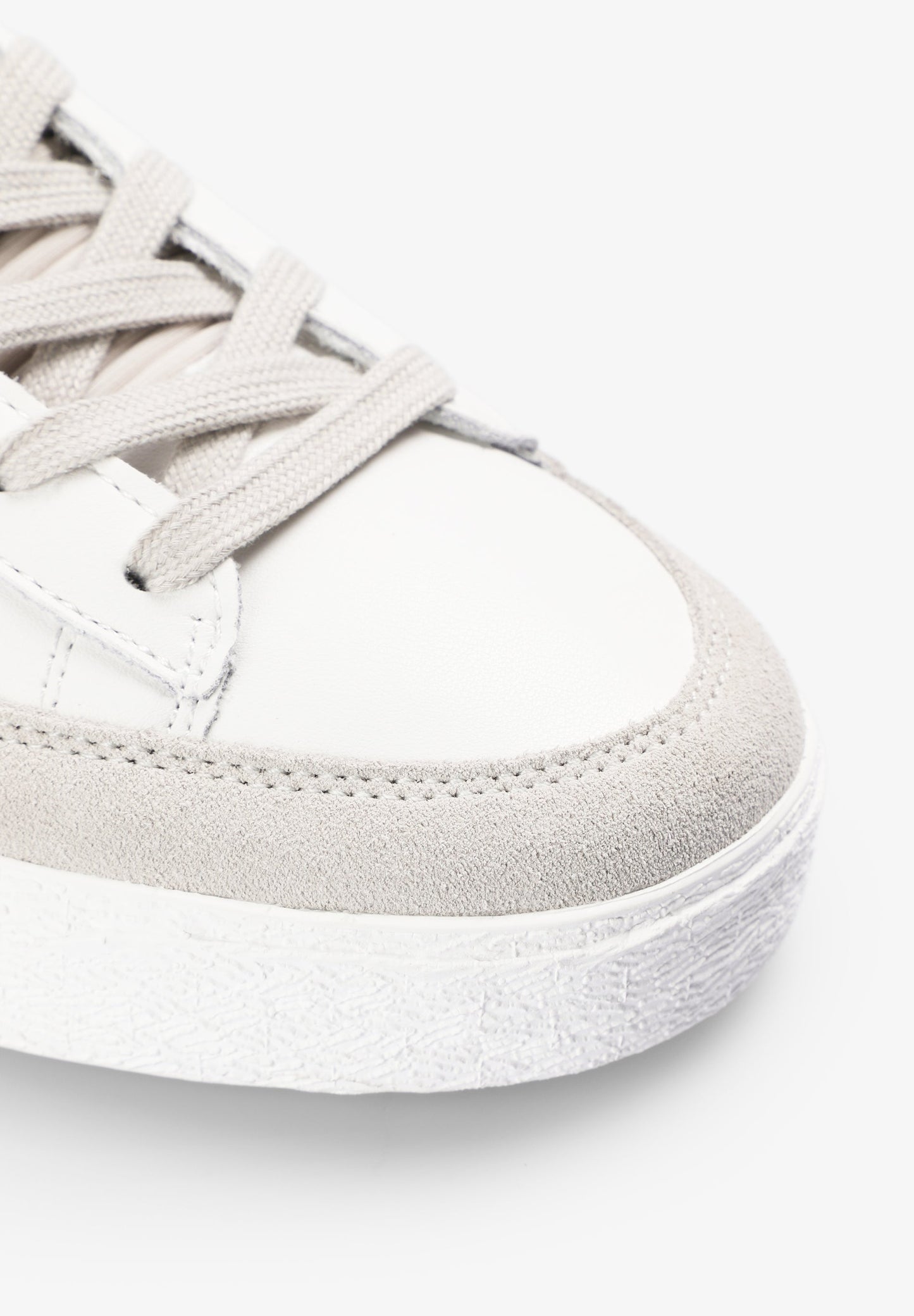 SNEAKERS PIEL CALAVERA