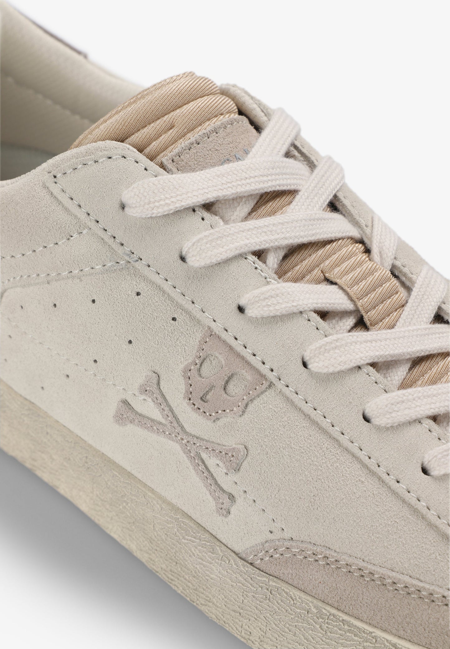 SNEAKERS ANTE CALAVERA
